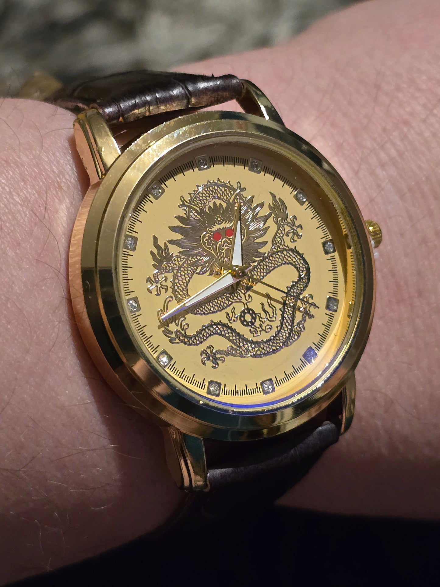 Mens Quartz Watch with Unusual Snake Dial - New - 1