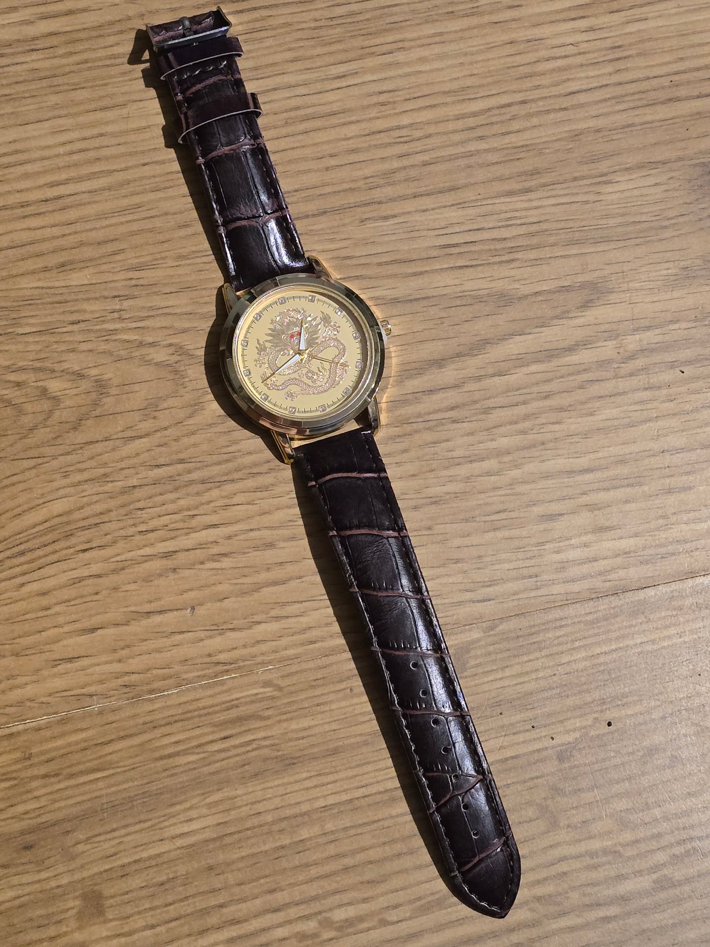 Mens Quartz Watch with Unusual Snake Dial - New - 1