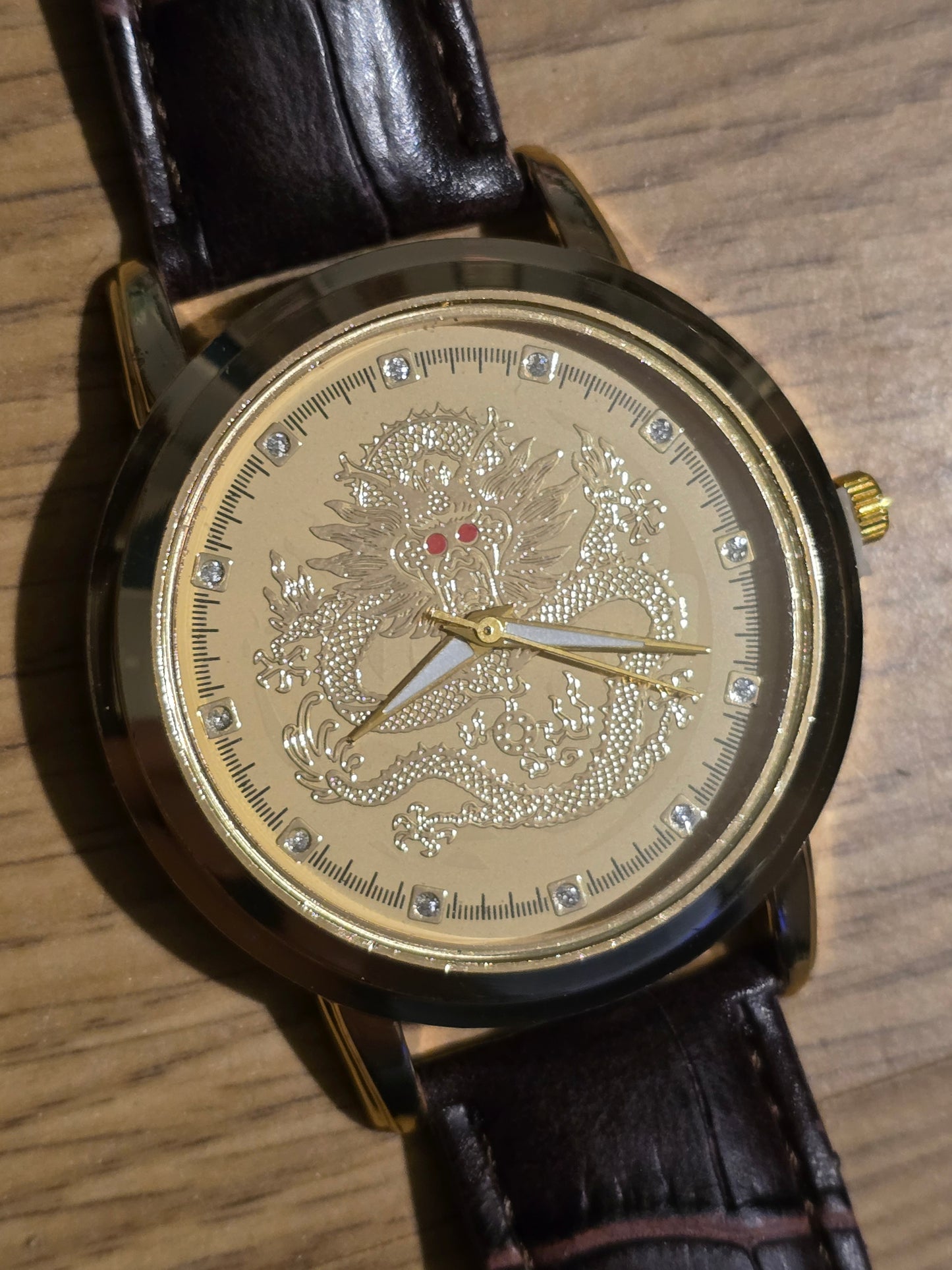 Mens Quartz Watch with Unusual Snake Dial - New - 1