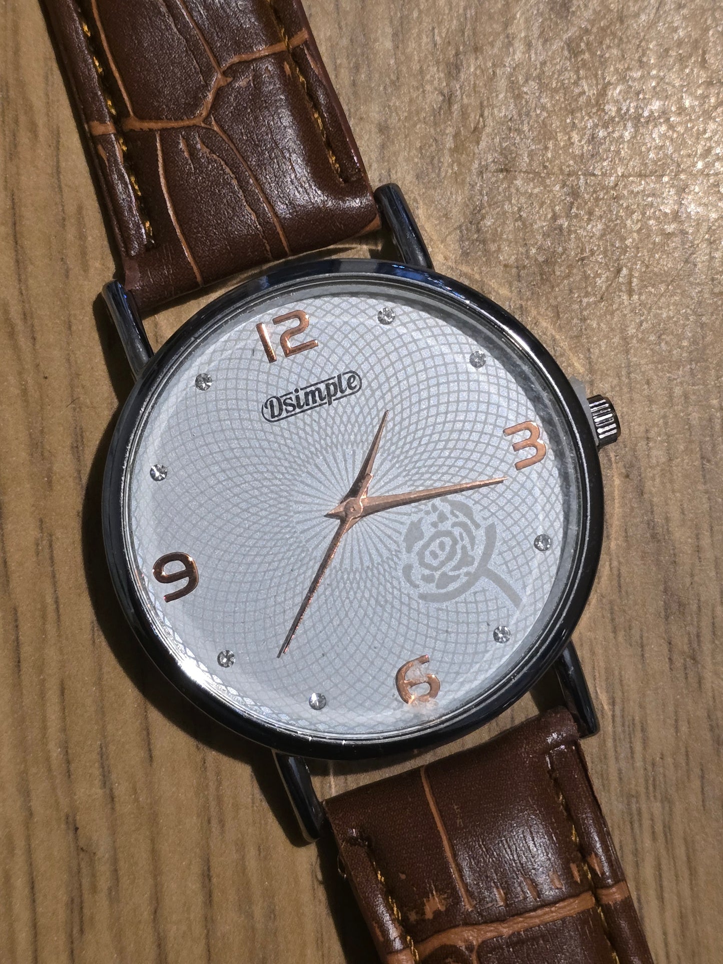 DSimple Mens Quartz Watch - New