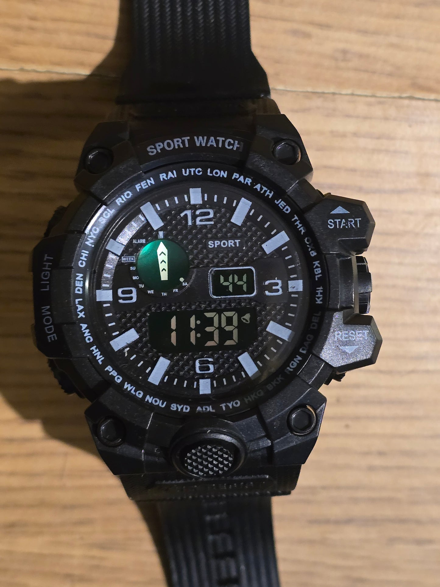 Mens Digital Sports Watch - New - 1