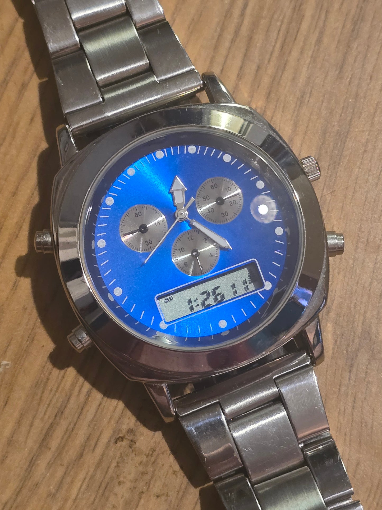 Mens Dual-Time Analogue / Digital Quartz Watch - Pre-owned - 1