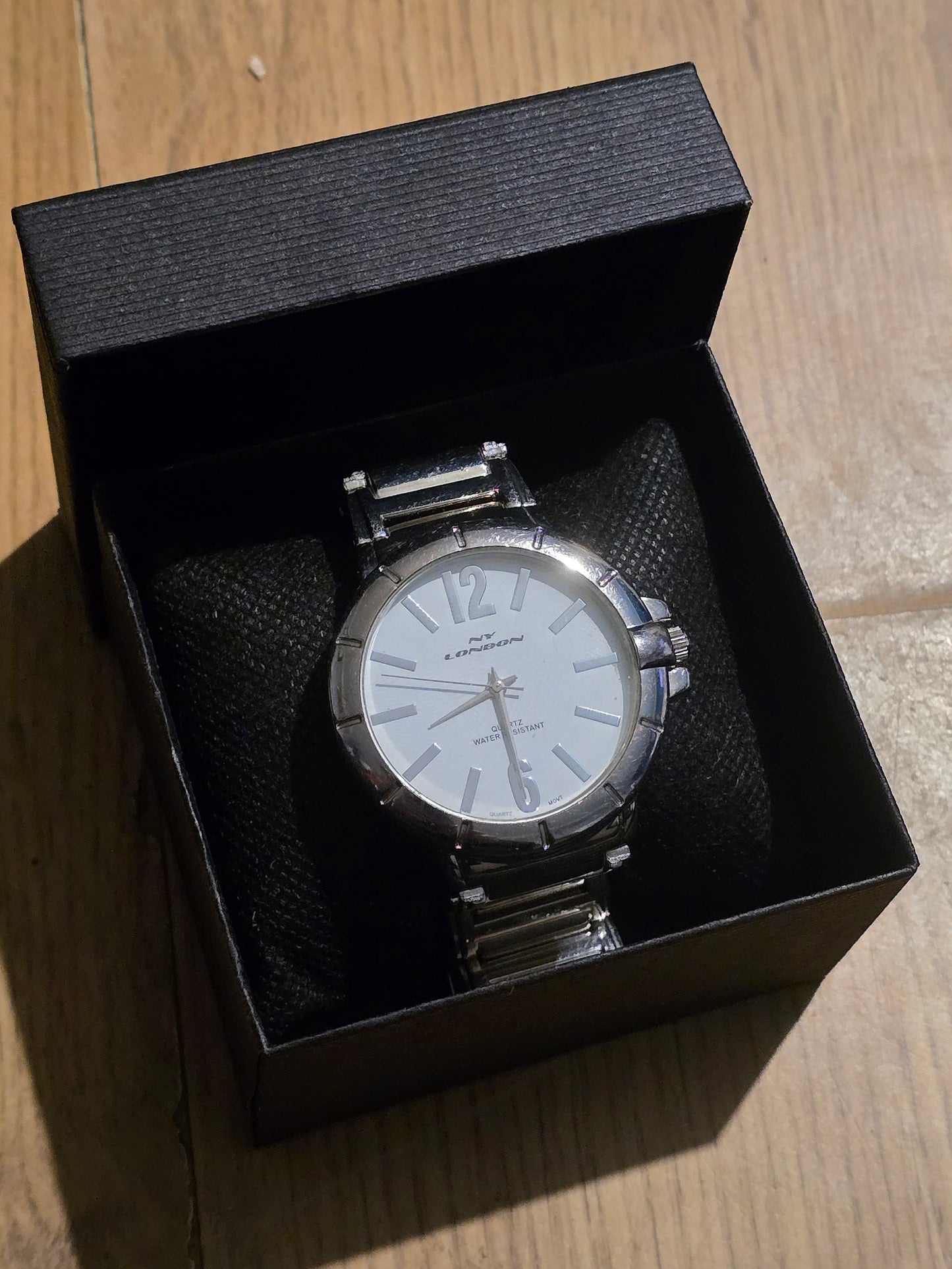 NY London Mens Quartz Watch - Pre-owned - 1