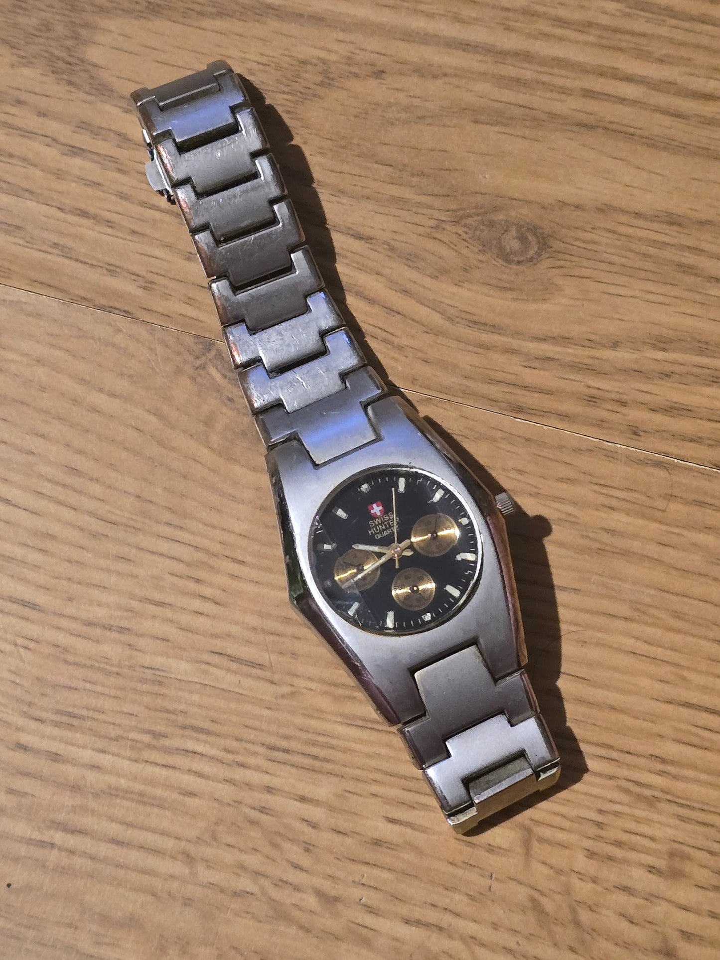 Swiss Hunter Ladies / Unisex Quartz Watch - Pre-owned - 1