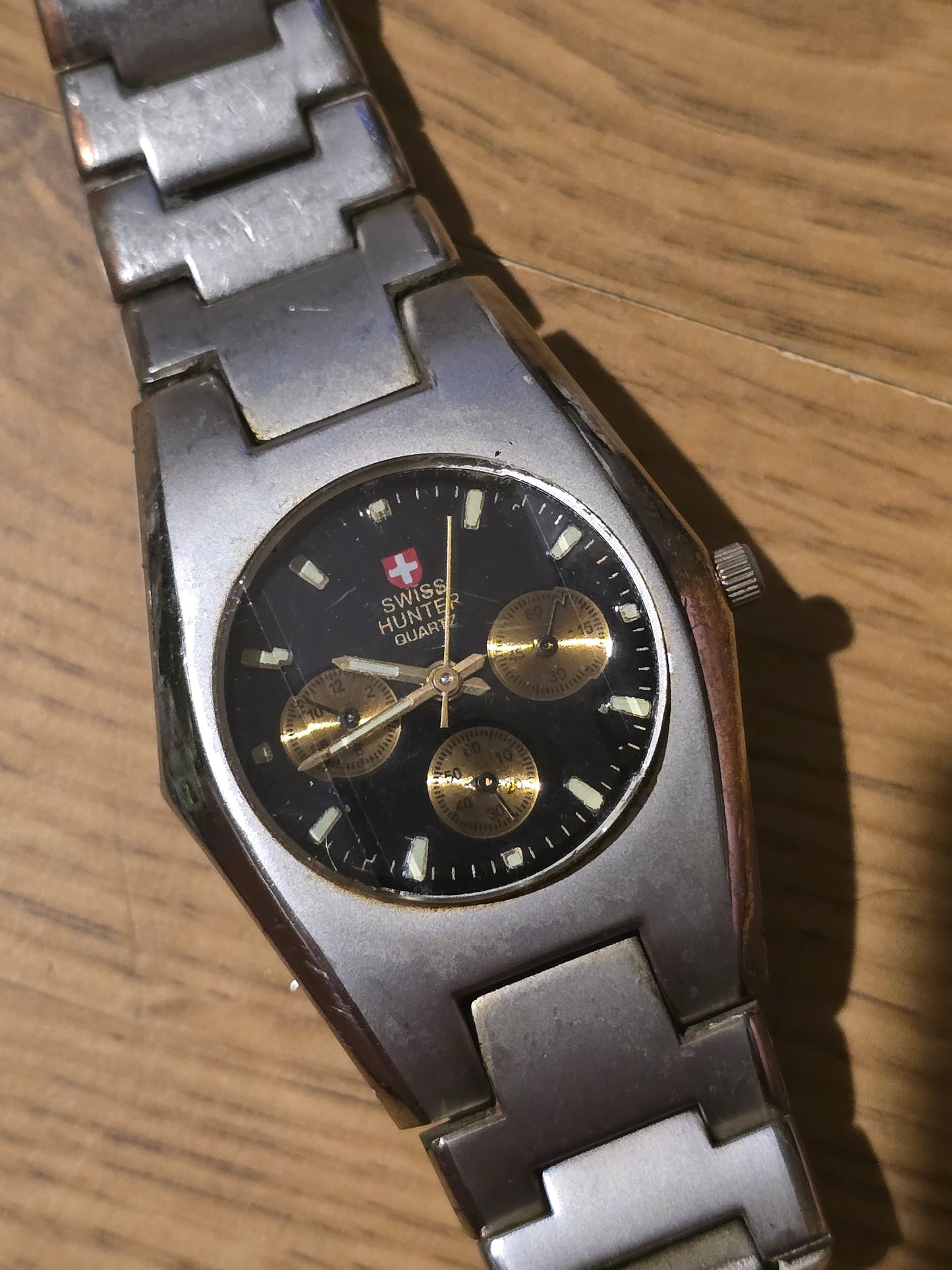 Swiss Hunter Ladies / Unisex Quartz Watch - Pre-owned - 1