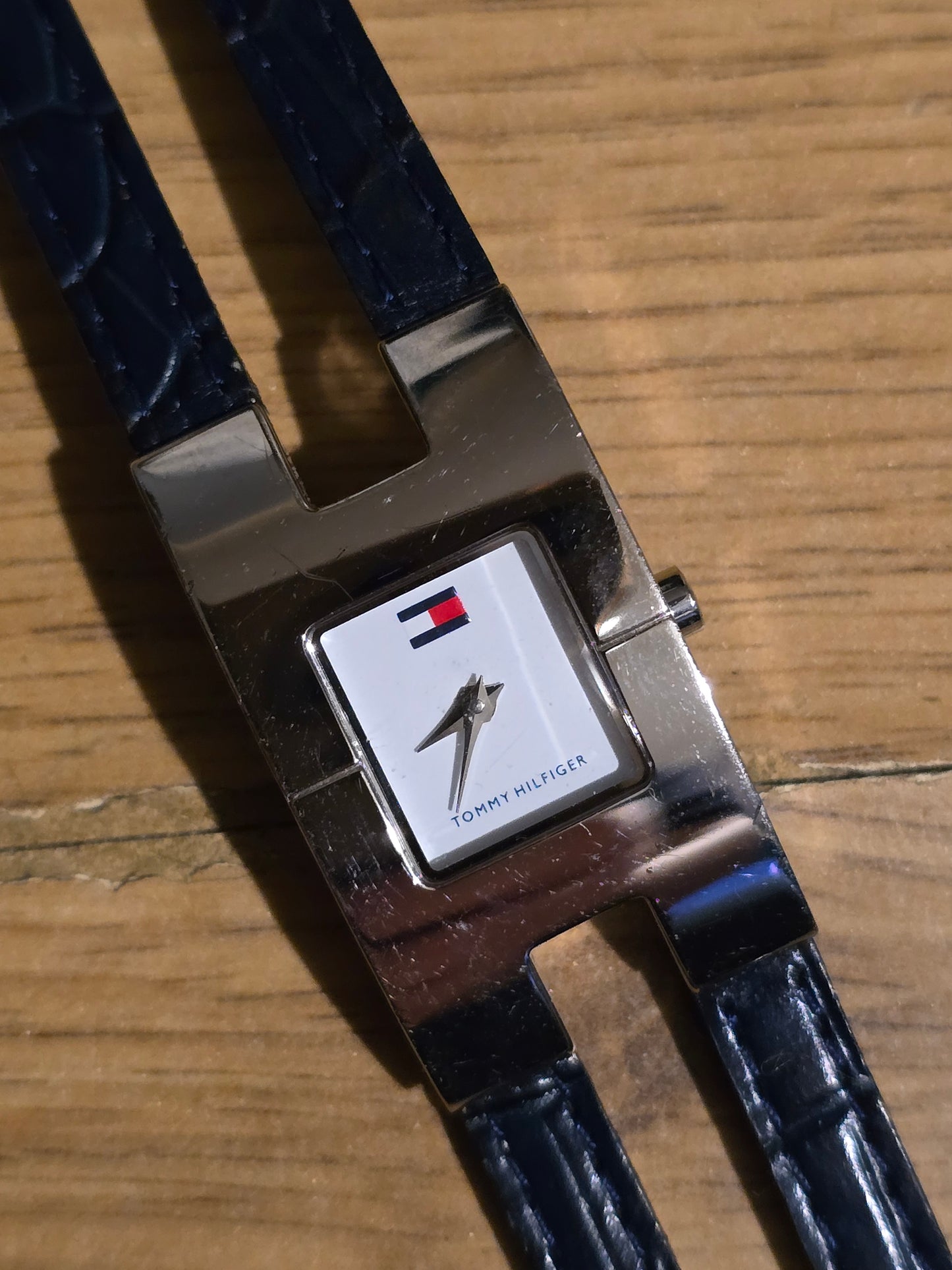 Tommy Hilfiger Ladies Quartz Watch - Pre-owned - 1