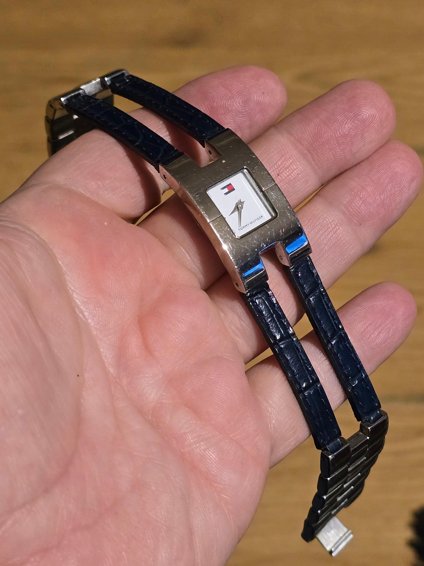 Tommy Hilfiger Ladies Quartz Watch - Pre-owned - 1