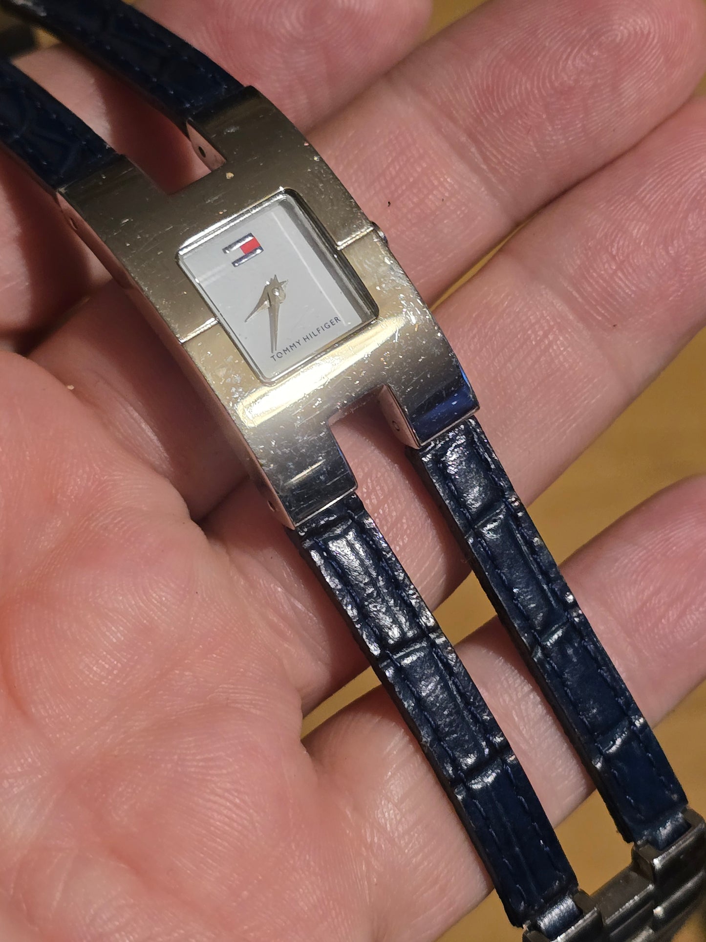 Tommy Hilfiger Ladies Quartz Watch - Pre-owned - 1