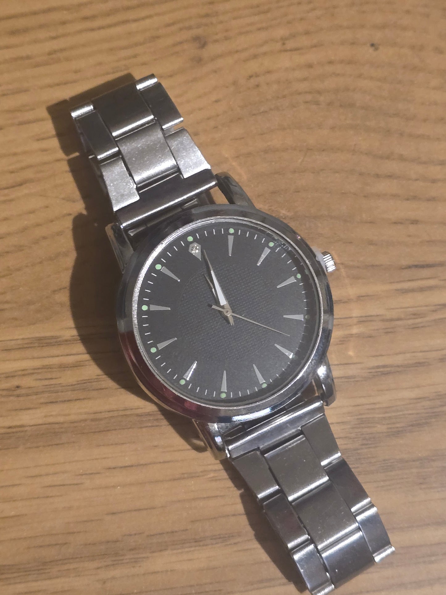 Mens Classic Design Quartz Dress Watch - New - 2