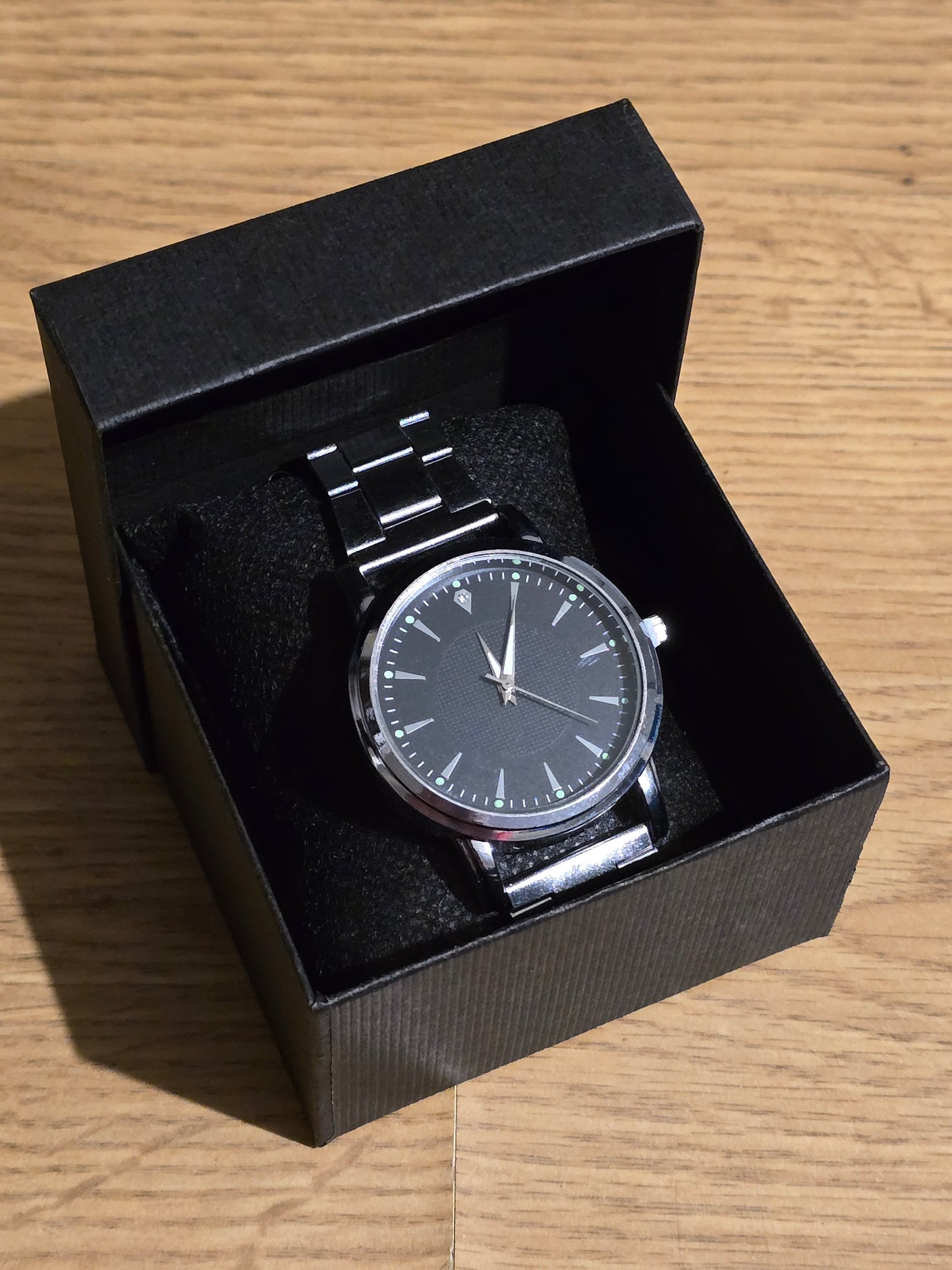 Mens Classic Design Quartz Dress Watch - New - 2