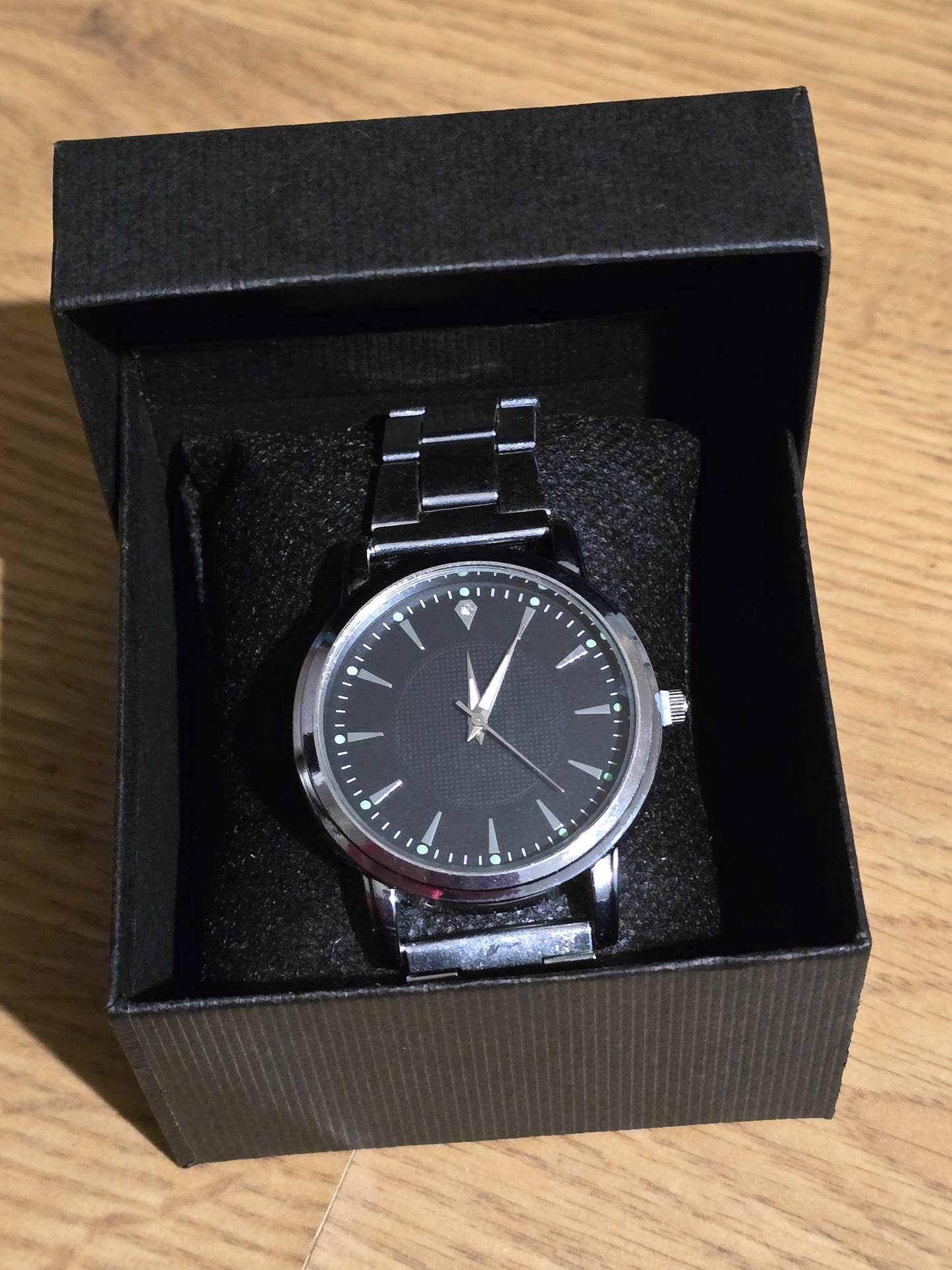 Mens Classic Design Quartz Dress Watch - New - 2