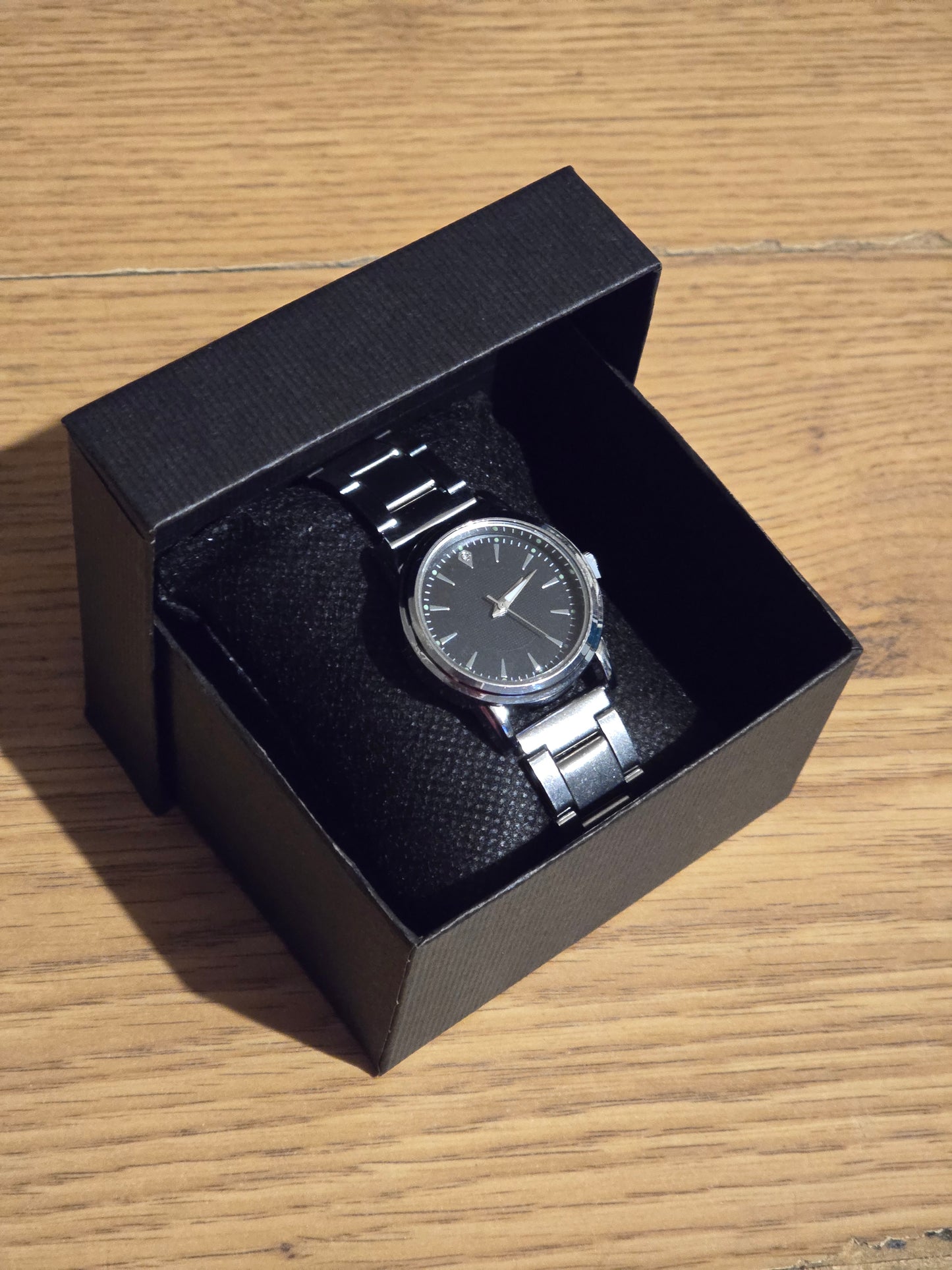 Ladies Classic Quartz Dress Watch - Silver - New - 2