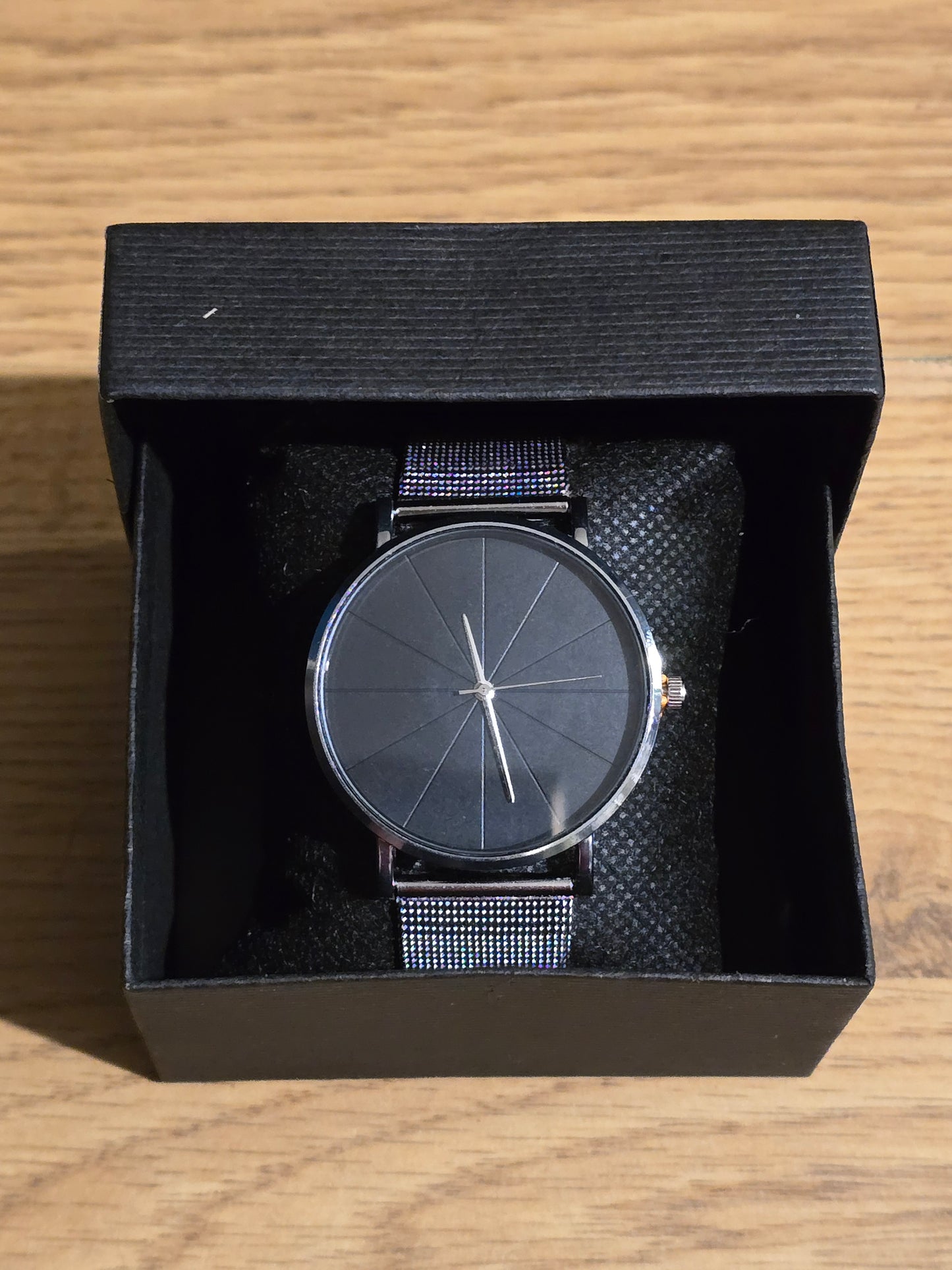 Mens Mesh Strap Quartz Watch - New - 1