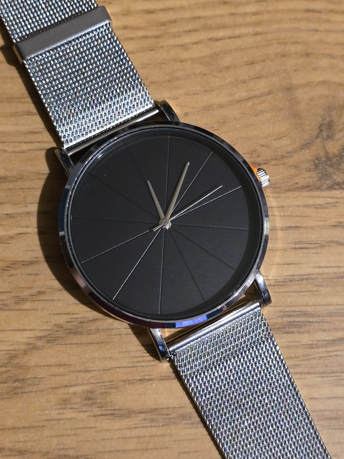 Mens Mesh Strap Quartz Watch - New - 1