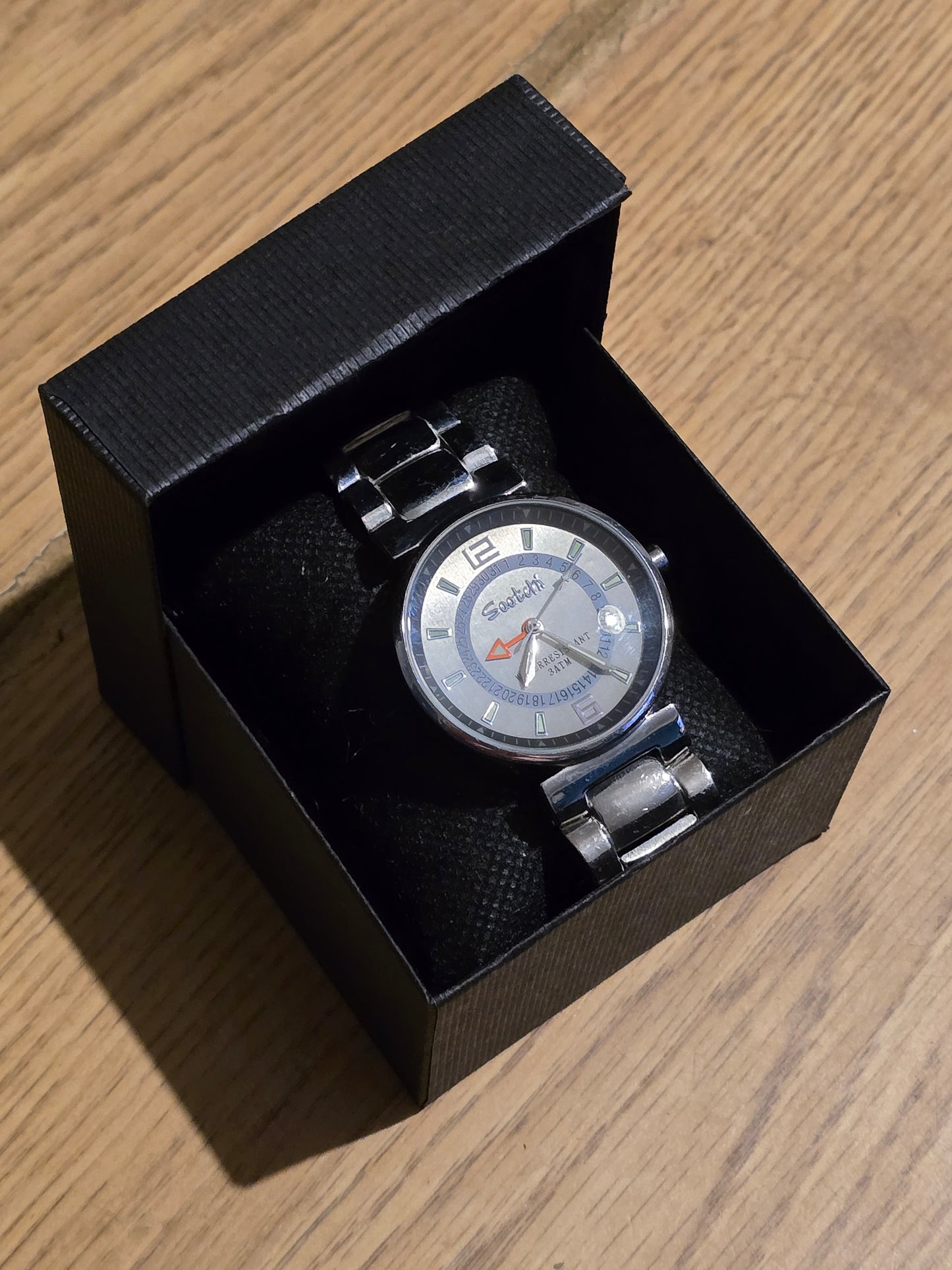 Saatchi Mens Water Resistant Quartz Watch - New - 1