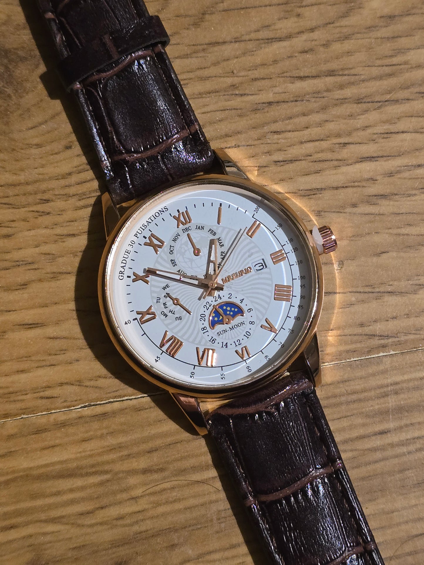 Mens Classic Quartz Watch - New - 1