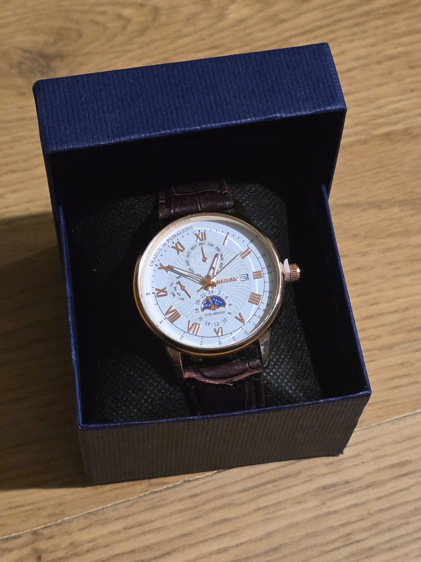 Mens Classic Quartz Watch - New - 1