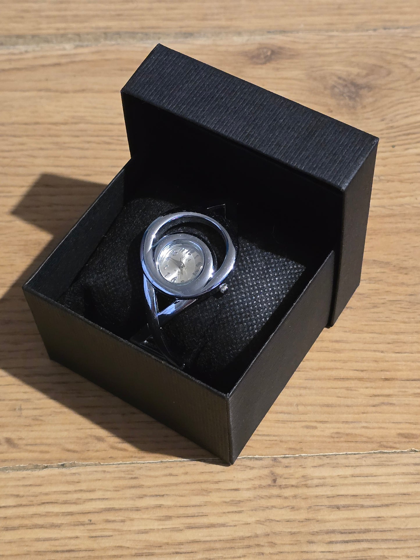 Vive Ladies Quartz Dress Watch - Pre-owned - 1