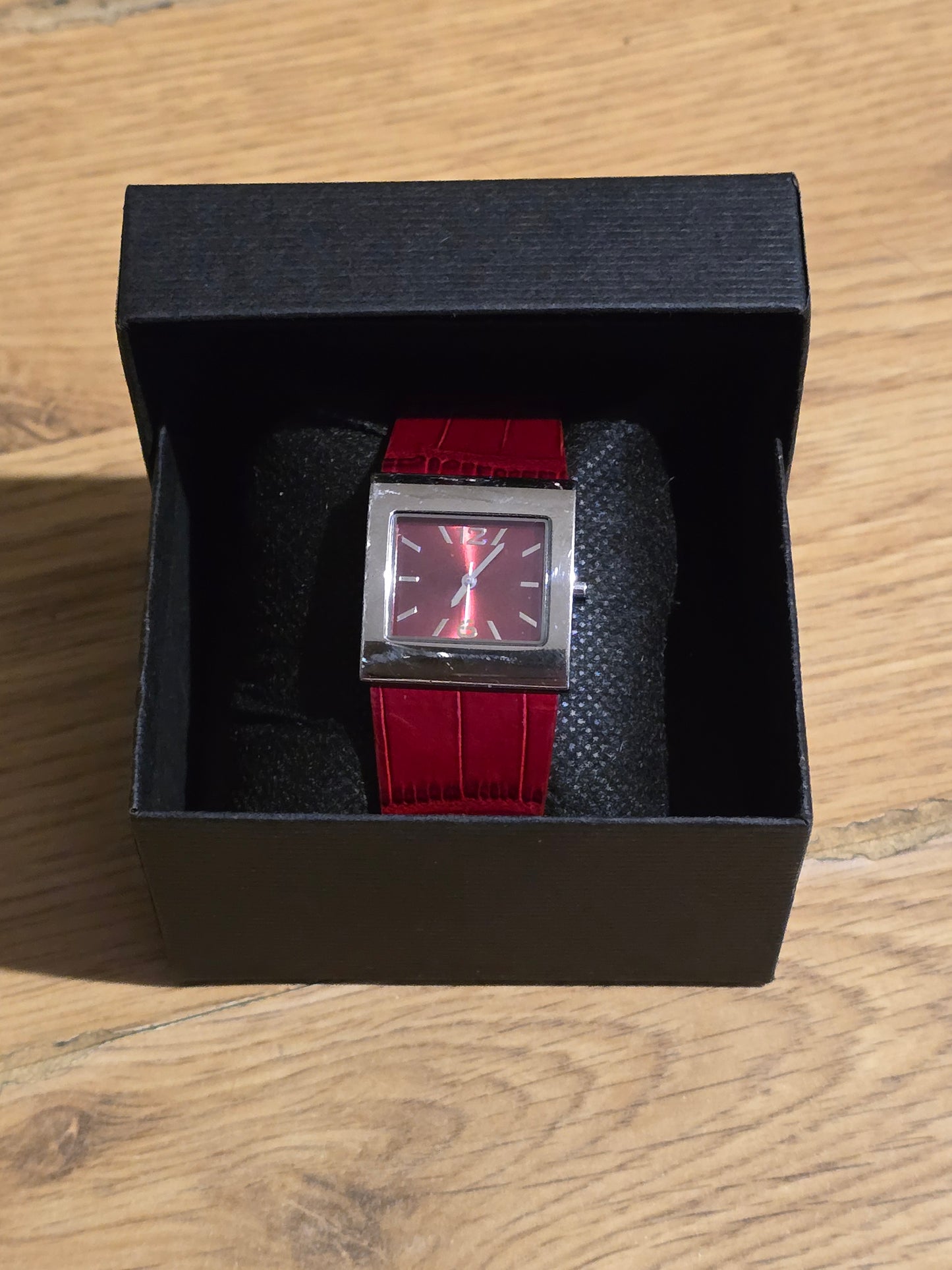 Marks & Spencer Ladies Quartz Watch - Pre-owned - 1