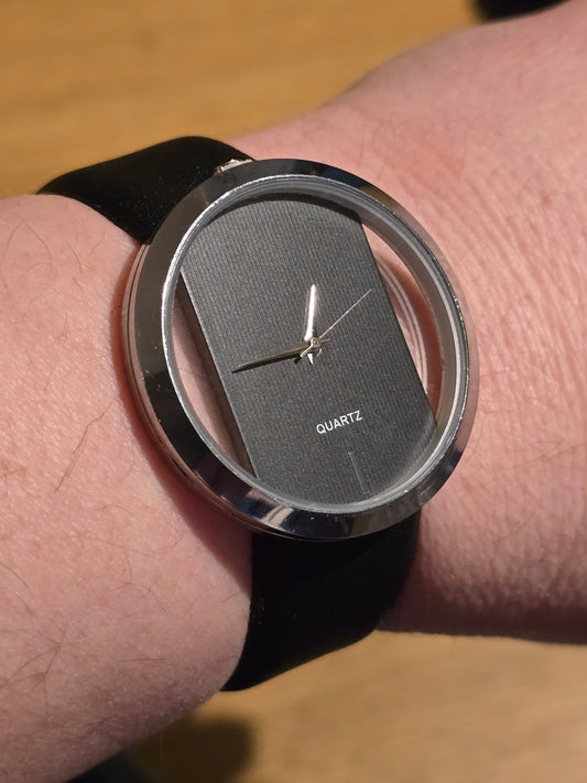 Ladies Quartz Watch - New - 2