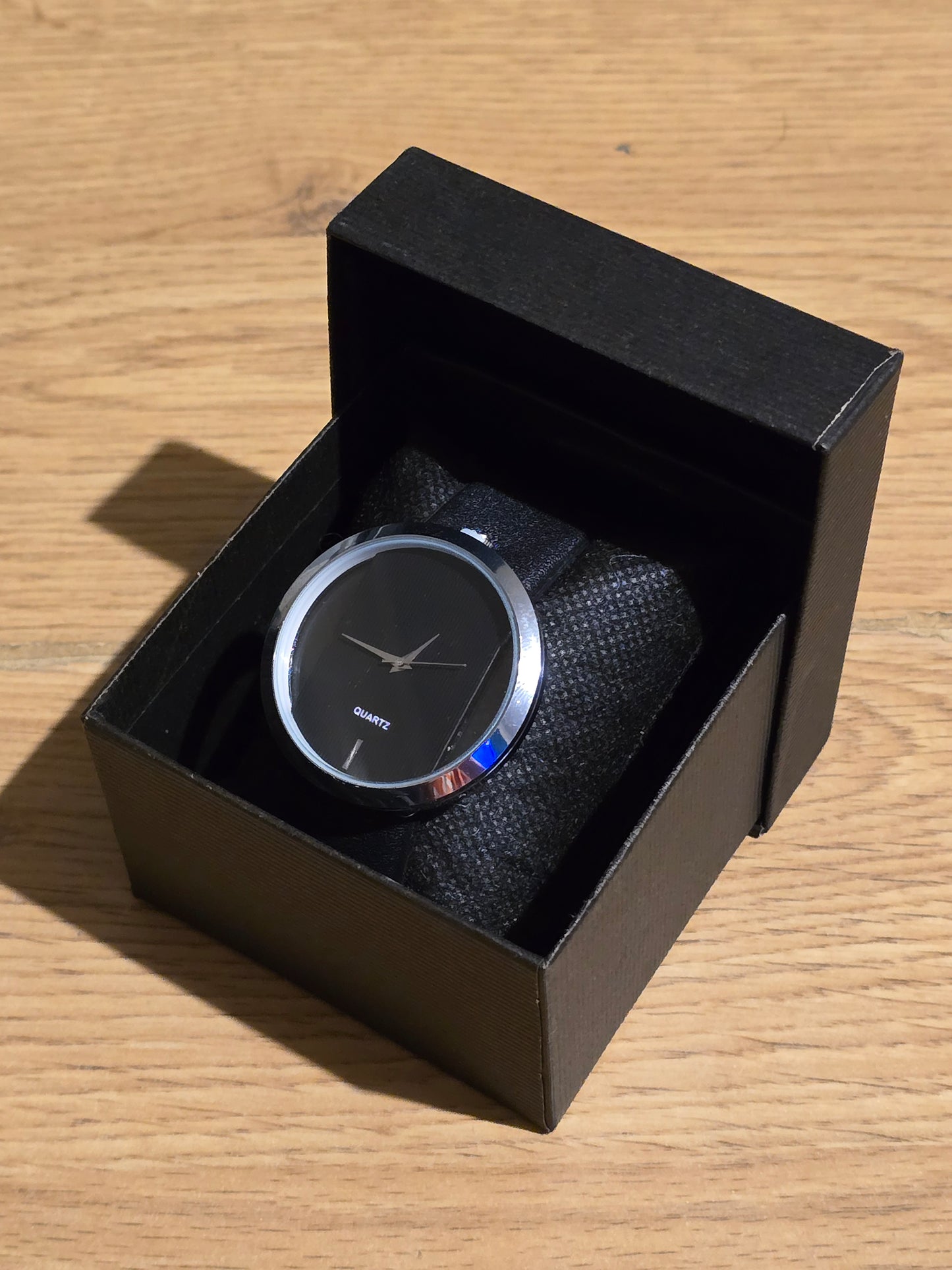 Ladies Quartz Watch - New - 2