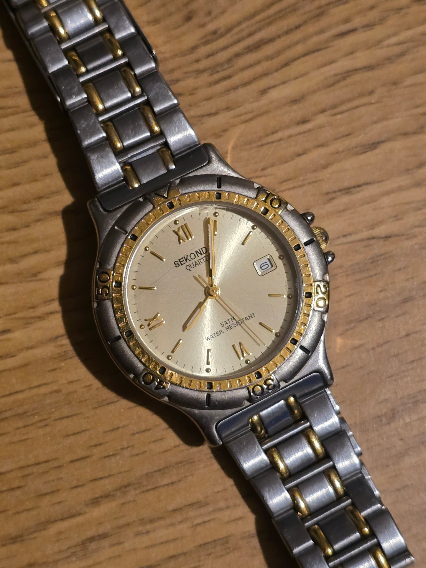 Sekonda Mens Bi-Colour Water Resistant Quartz Watch - Pre-owned - 1