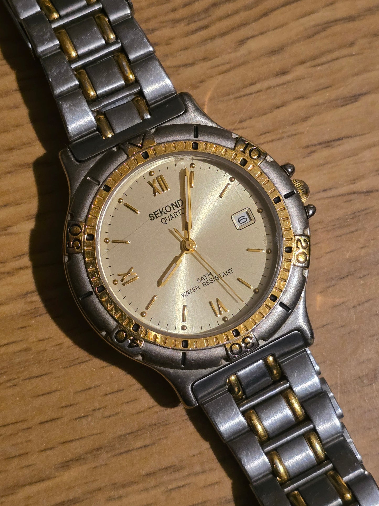 Sekonda Mens Bi-Colour Water Resistant Quartz Watch - Pre-owned - 1