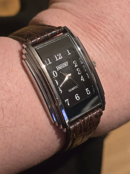 Feature17 Ladies Quartz Watch - Pre-owned