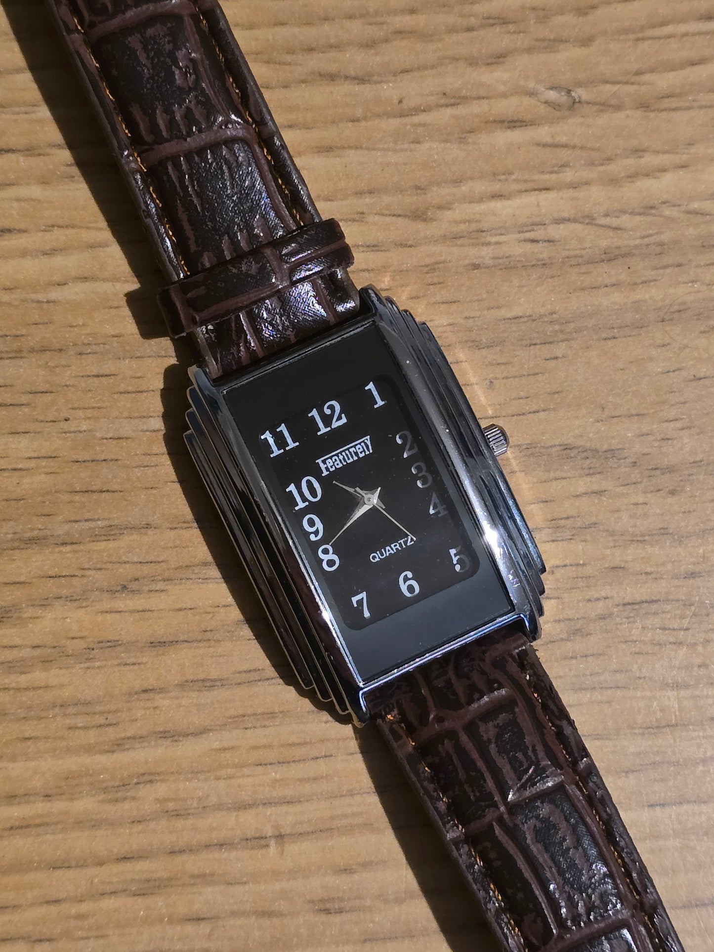 Feature17 Ladies Quartz Watch - Pre-owned