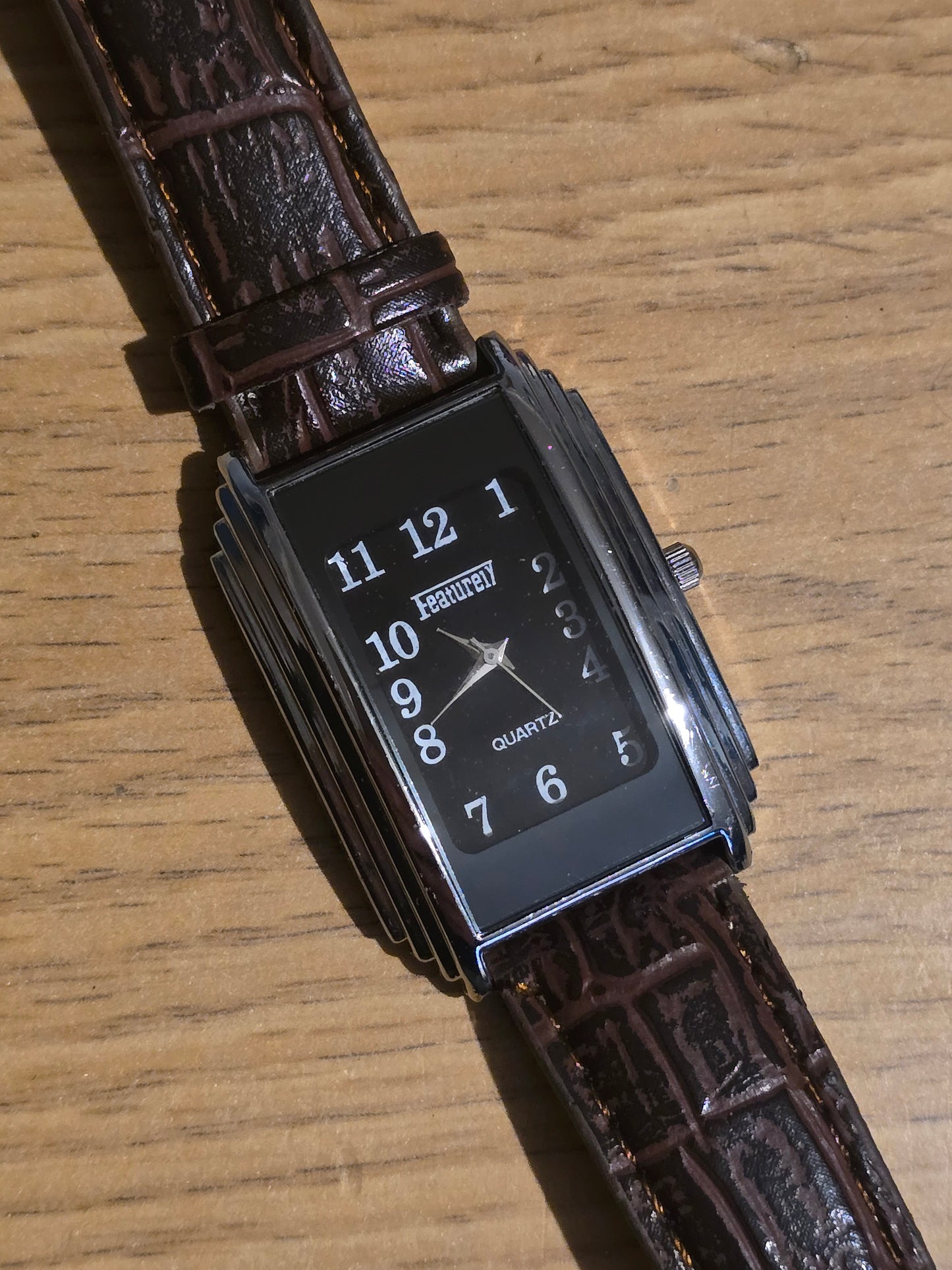 Feature17 Ladies Quartz Watch - Pre-owned