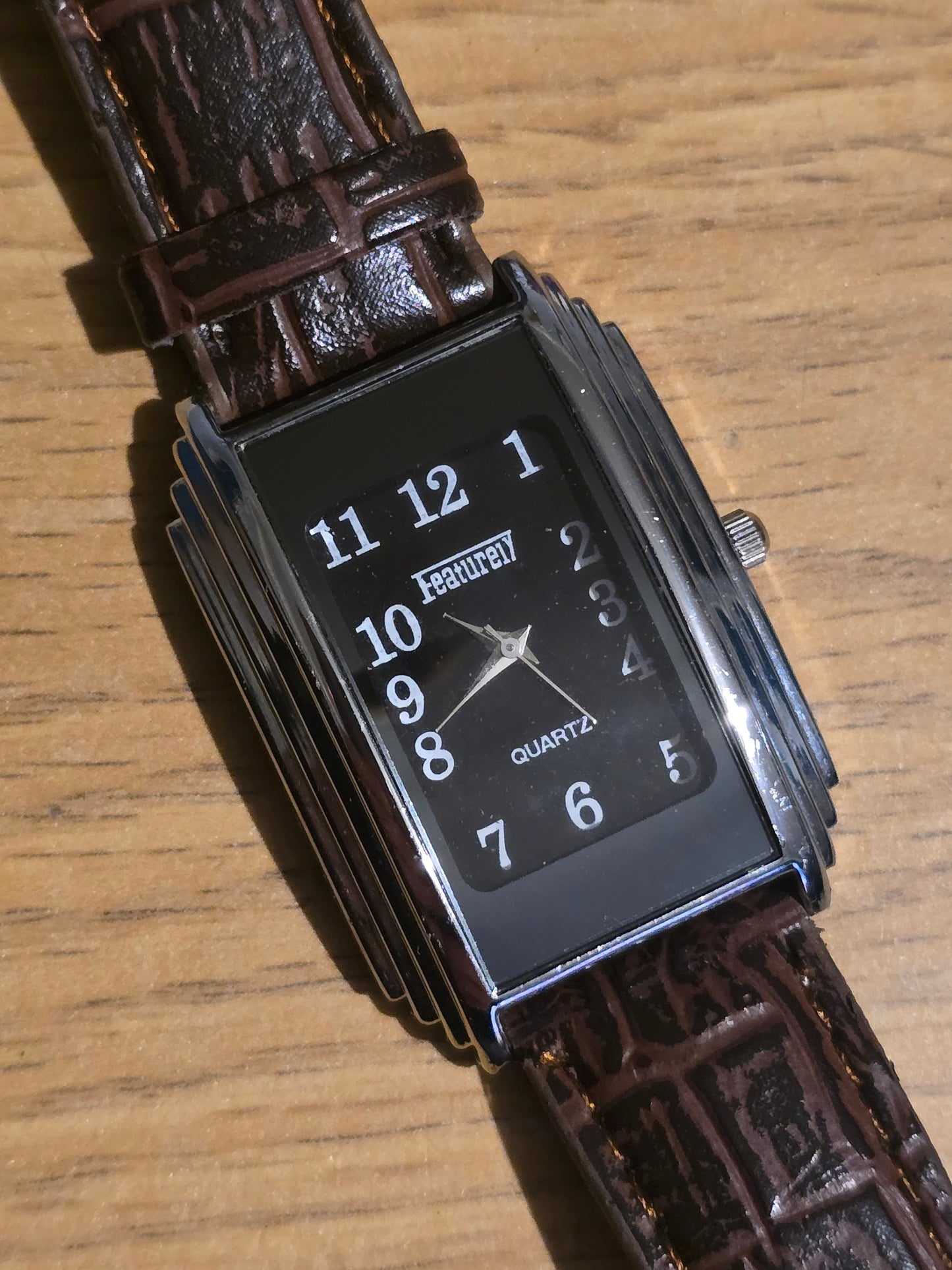 Feature17 Ladies Quartz Watch - Pre-owned