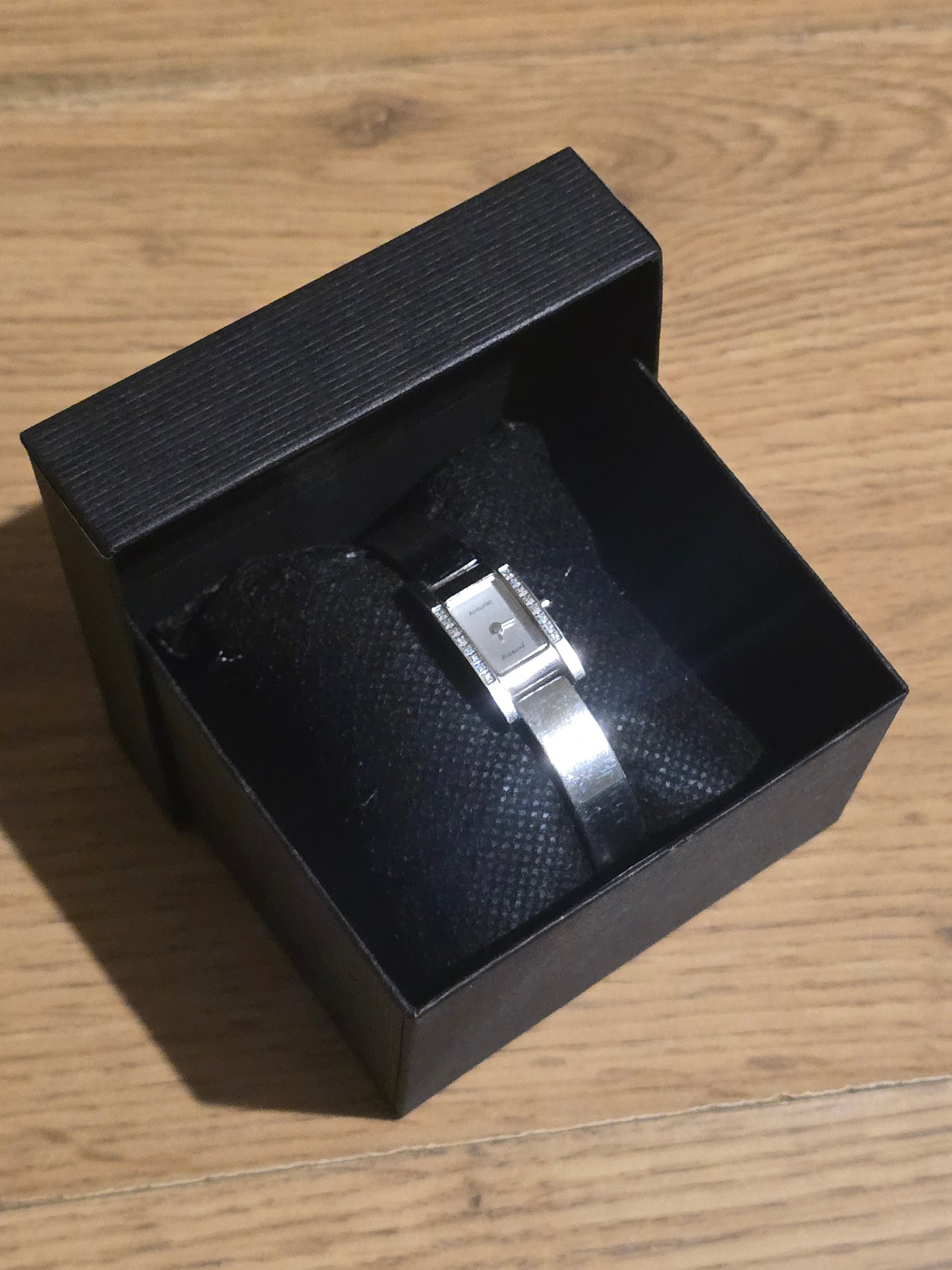 Accurist Diamond Ladies Quartz Watch - Pre-owned - 1