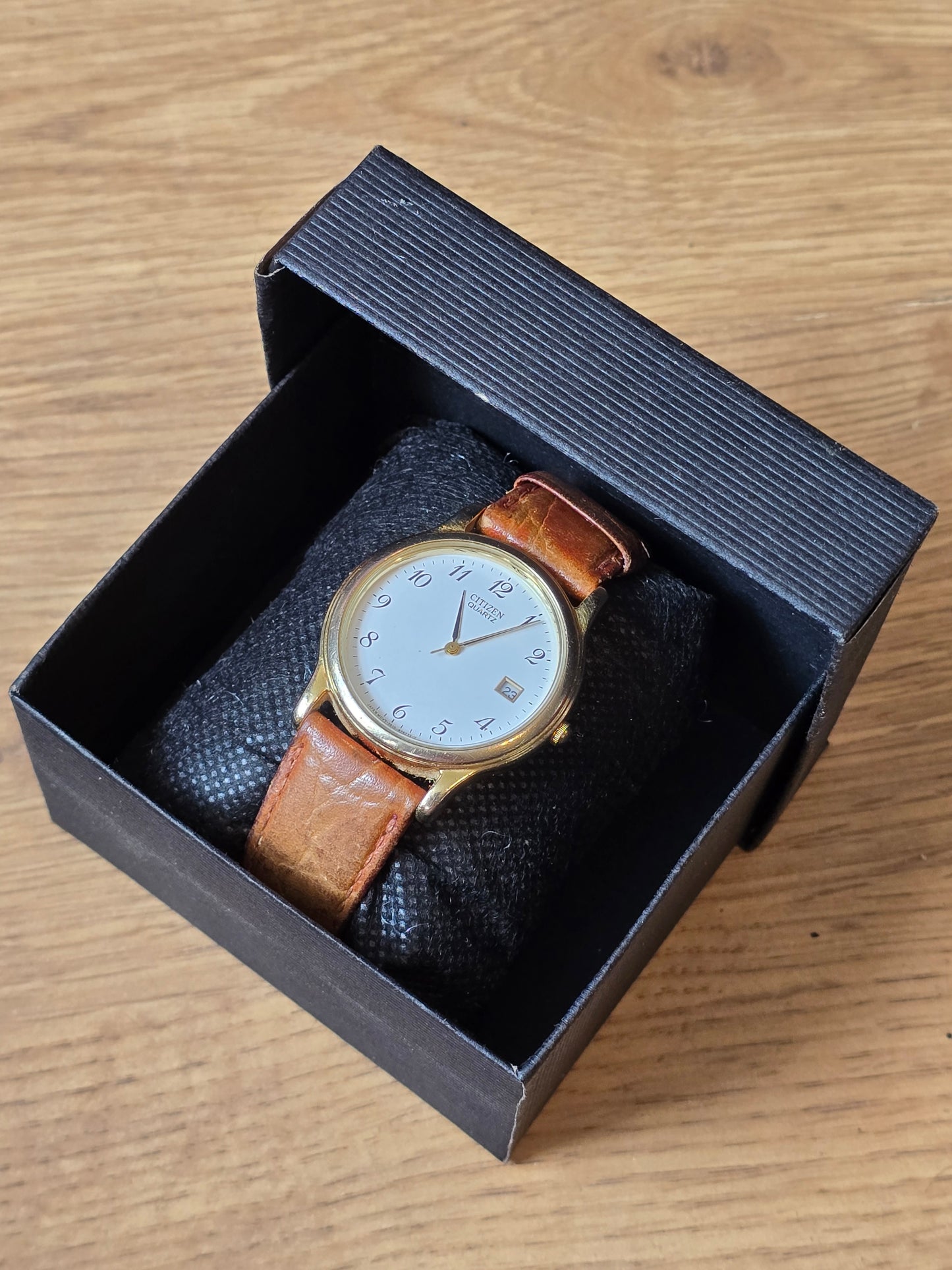 Citizen Gold Plated Unisex Quartz Watch - Pre-owned