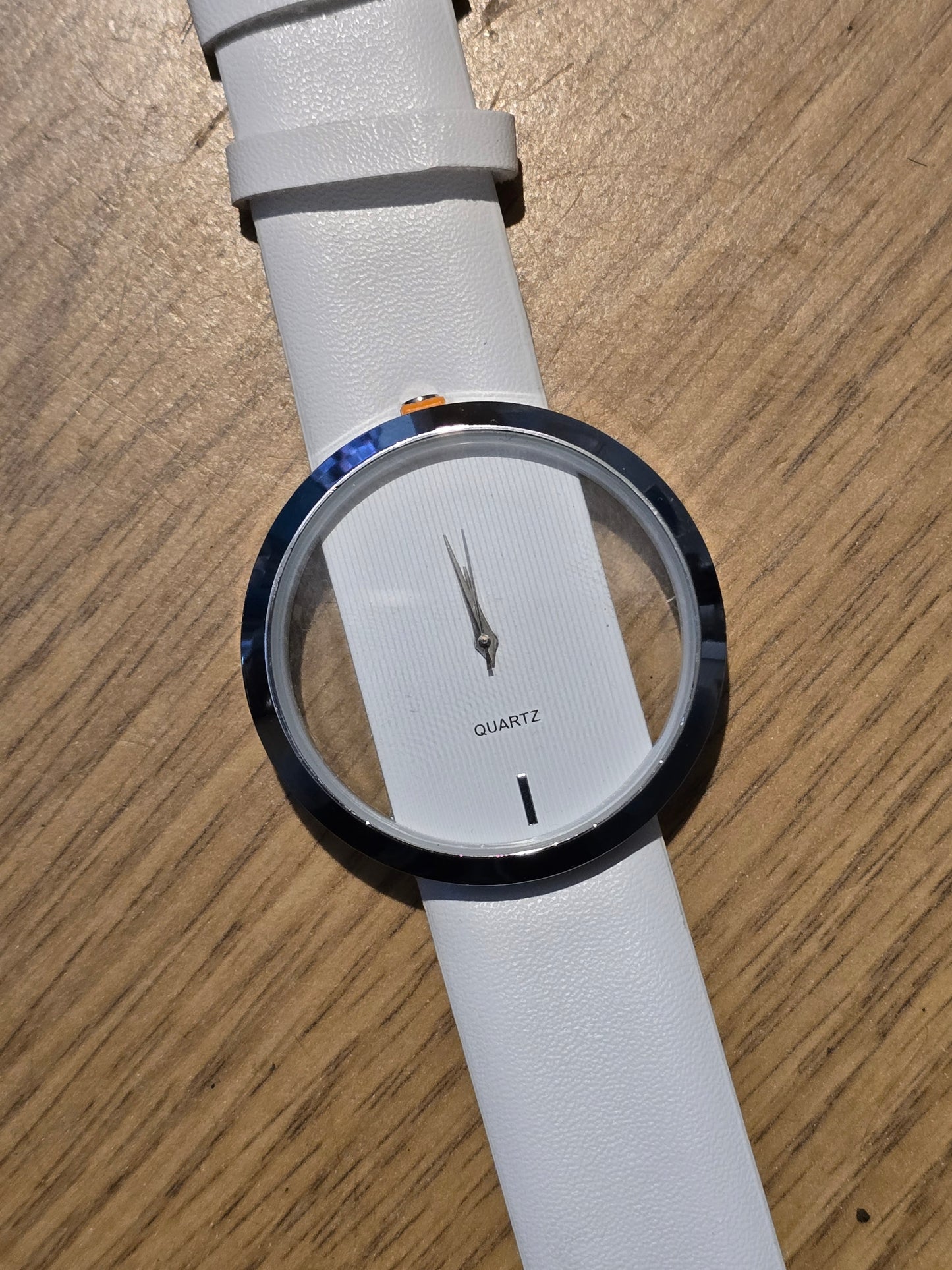 Ladies Quartz Watch - New - 1