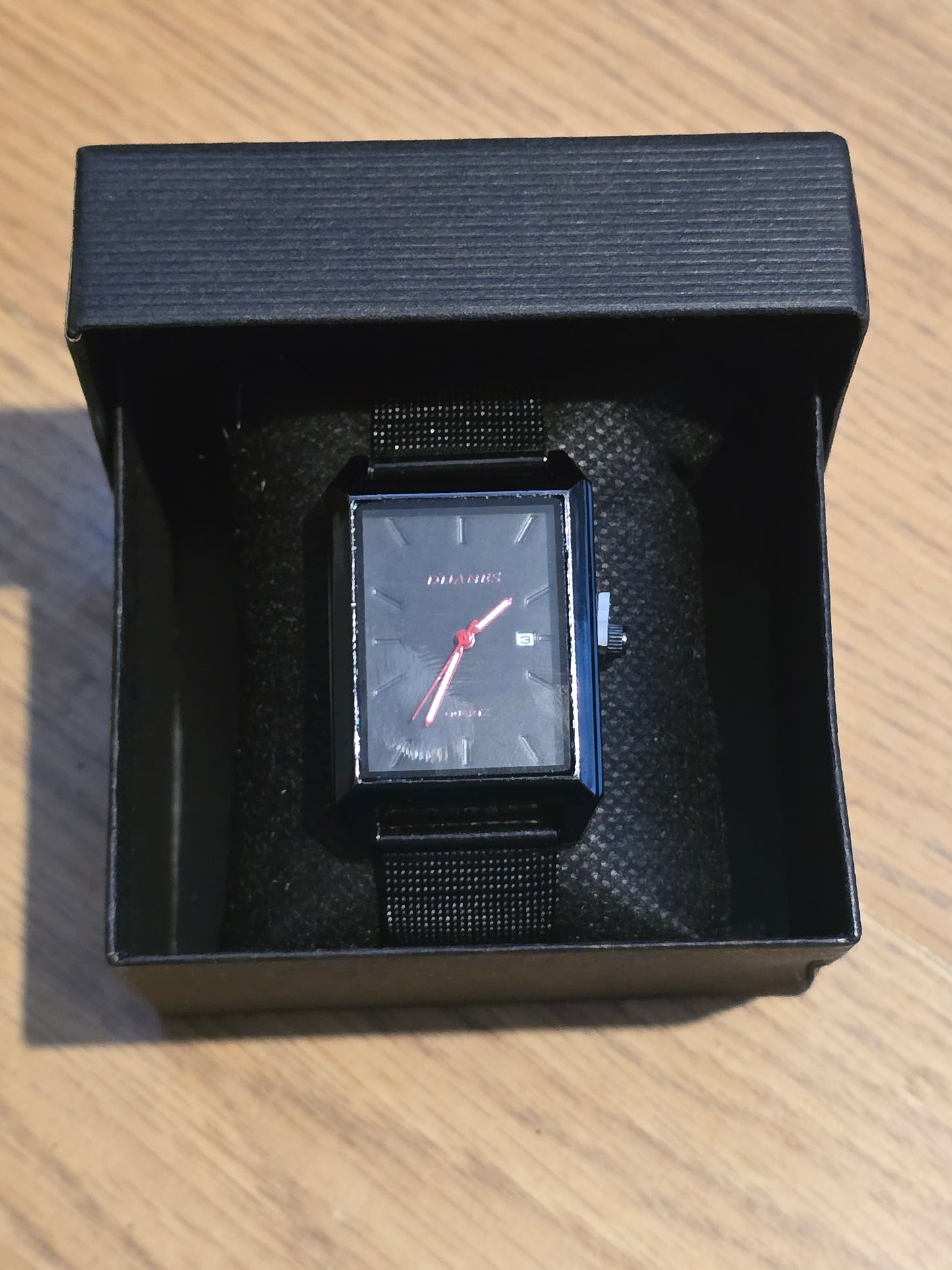 Dijanes Ladies / Unisex Quartz Watch - New