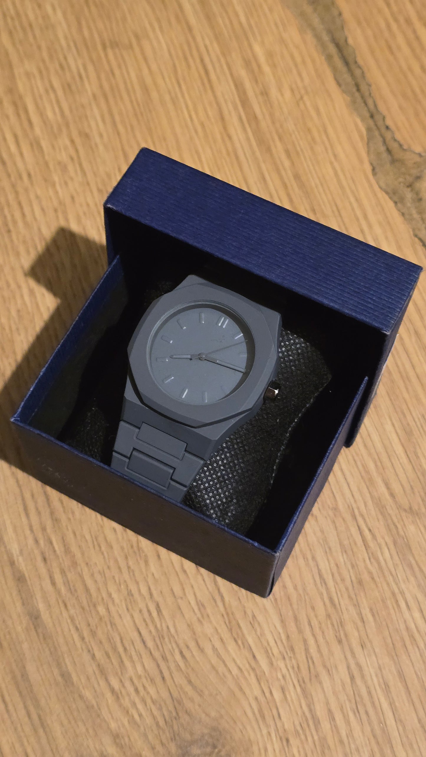 Mens / Unisex Grey Quartz Watch - New