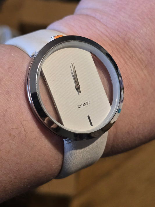 Ladies Quartz Watch - New - 1