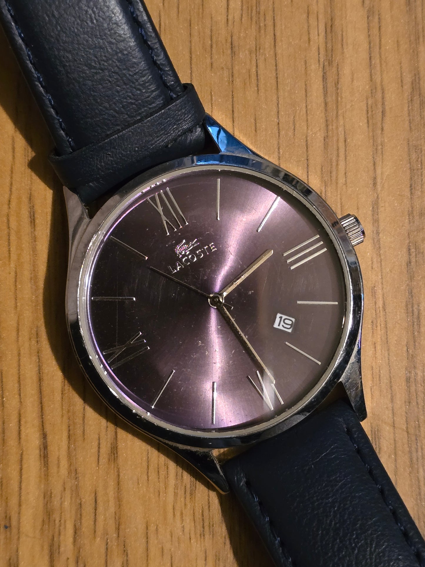 Lacoste 2300G Mens / Unisex Quartz Watch - Pre-owned - 1