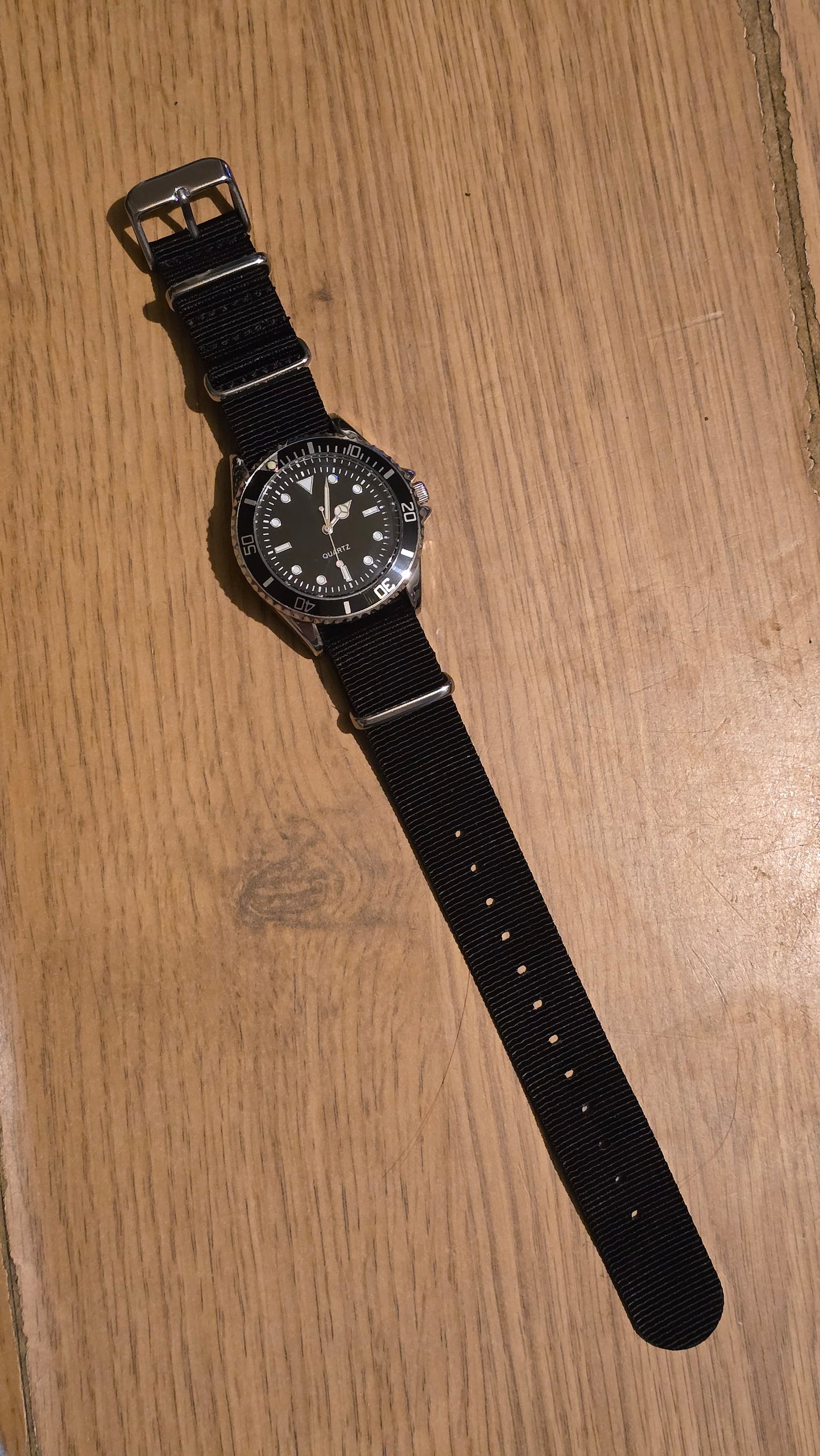WYW Diver style Mens / Unisex Quartz Watch - New - 2