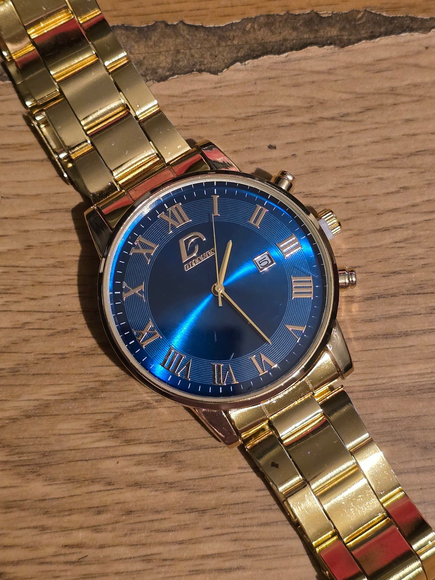 Dijanes Mens Gold Coloured Quartz Watch - New