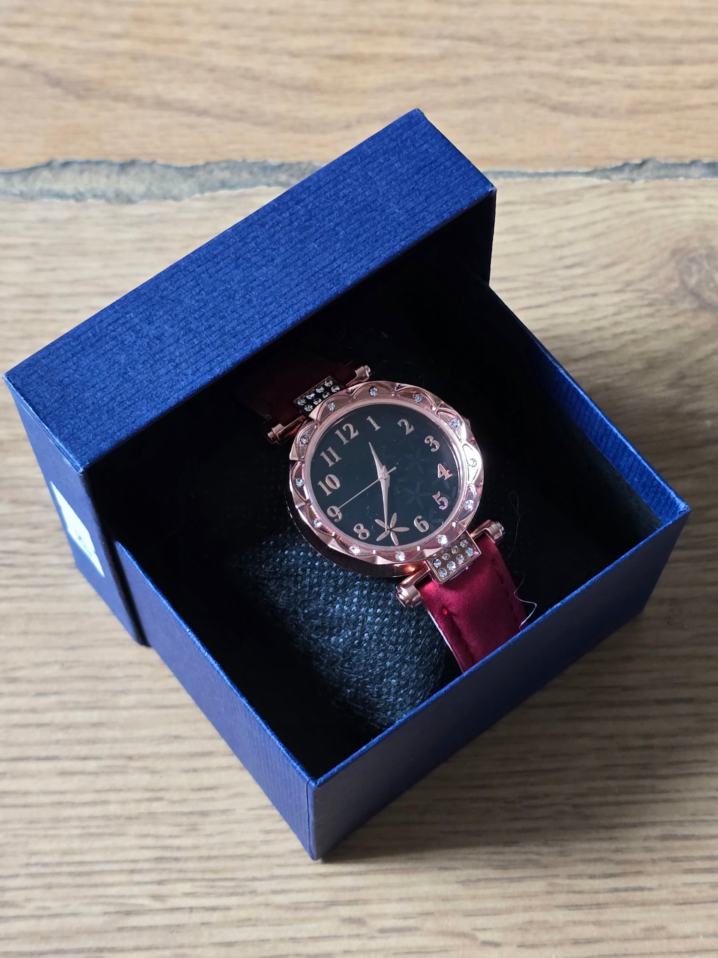 Ladies Quartz Watch - Red - New - 1