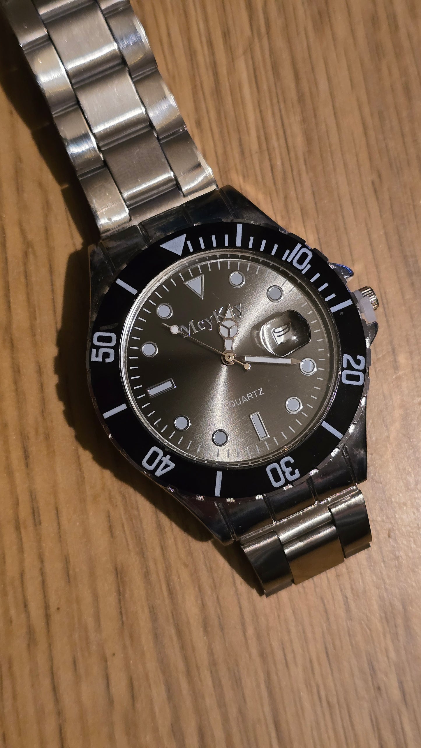 MeyKey Mens Quartz Watch - Black - New