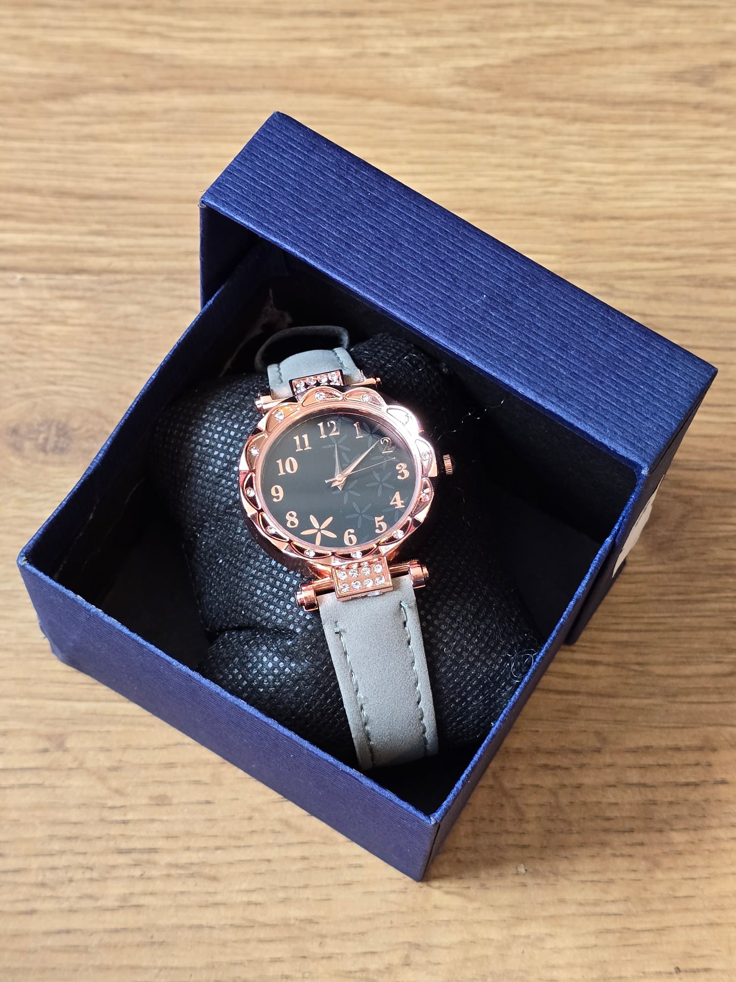 Ladies Quartz Watch - Grey - New - 1