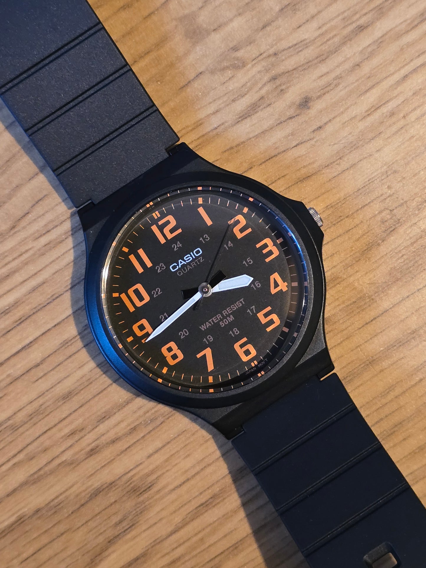 Casio MW-240-4BVEF Mens Quartz Watch