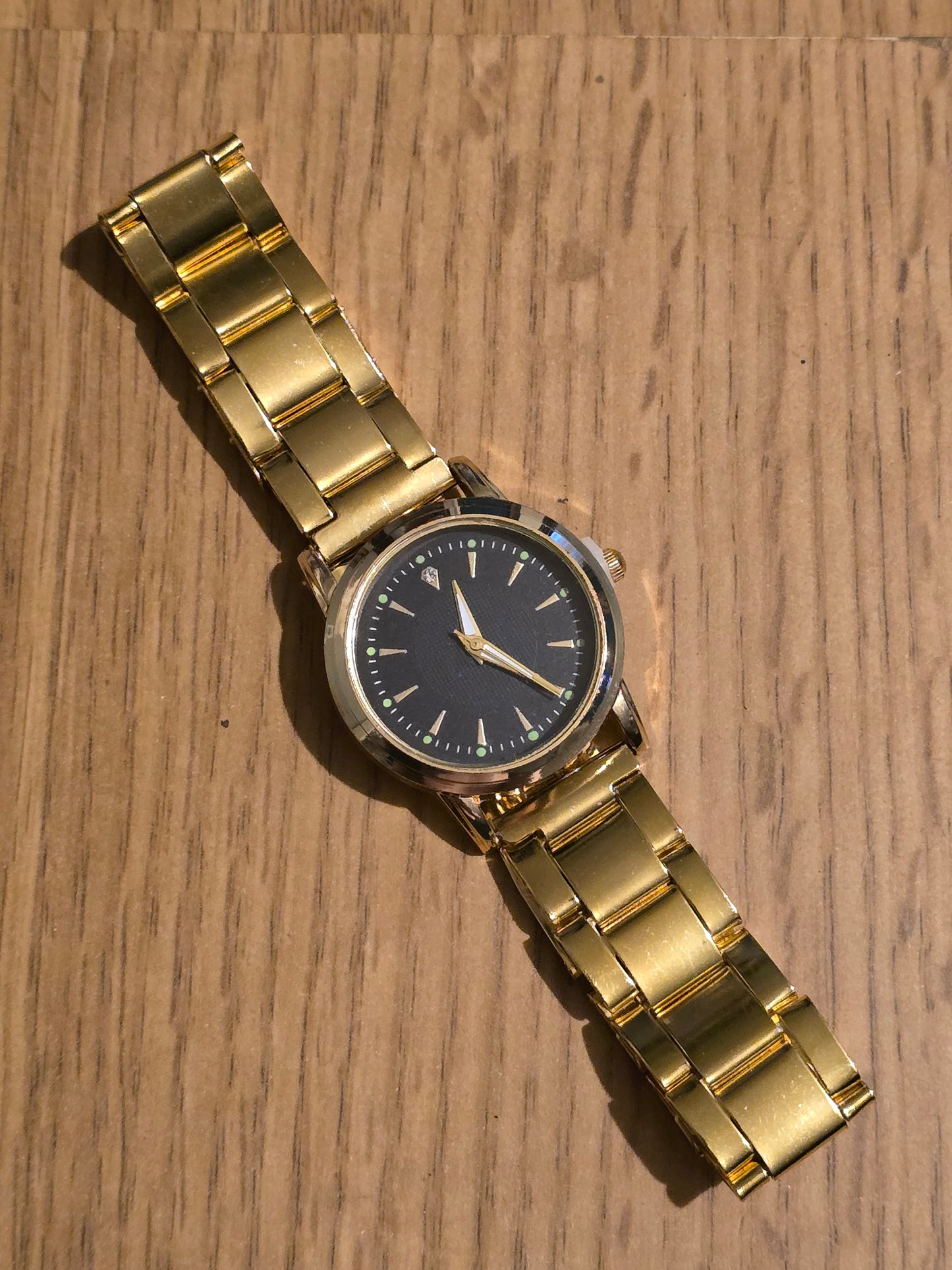Ladies Gold Coloured Quartz Watch - New - 1