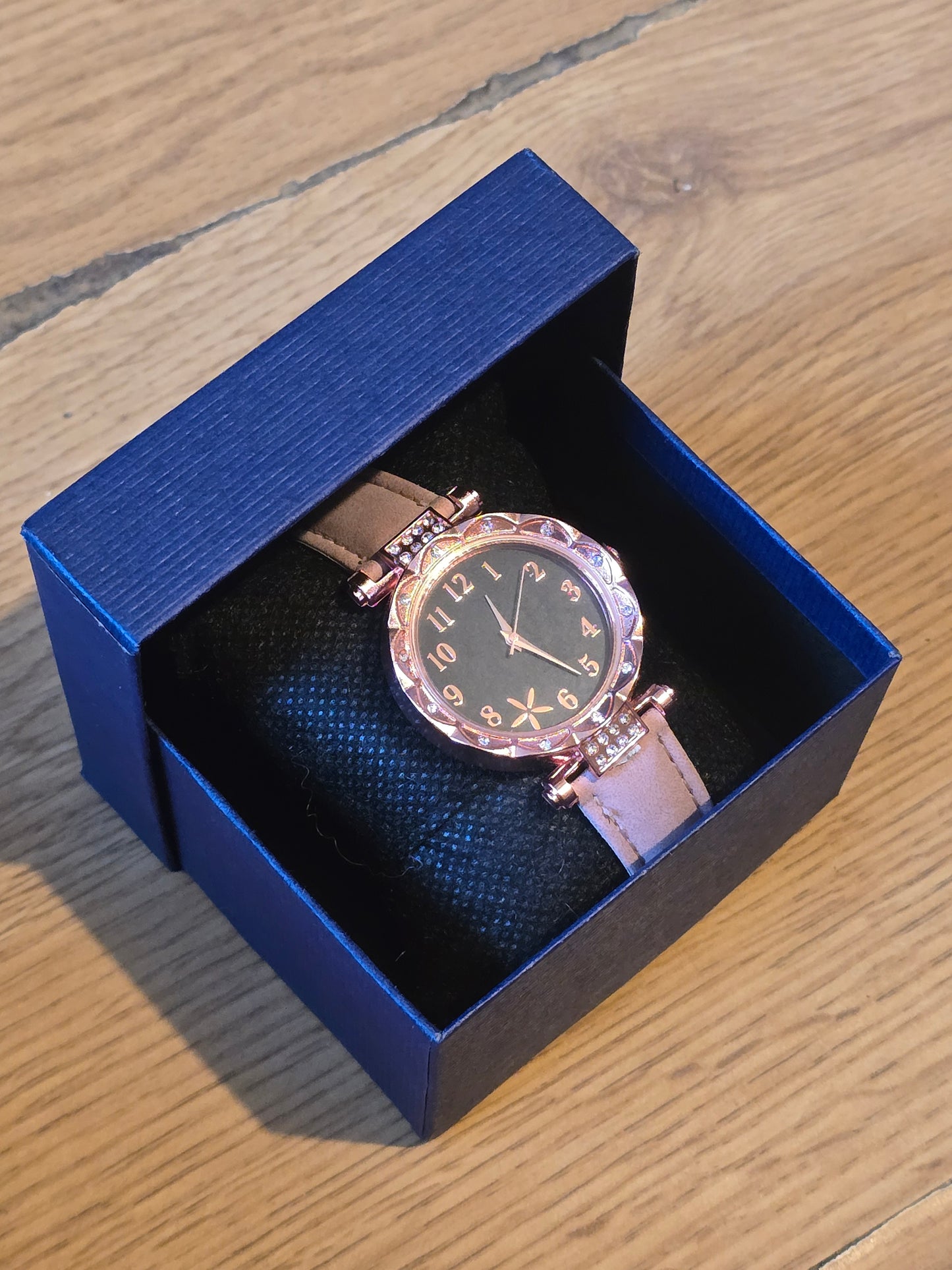 Ladies Quartz Watch - Pink - New - 1