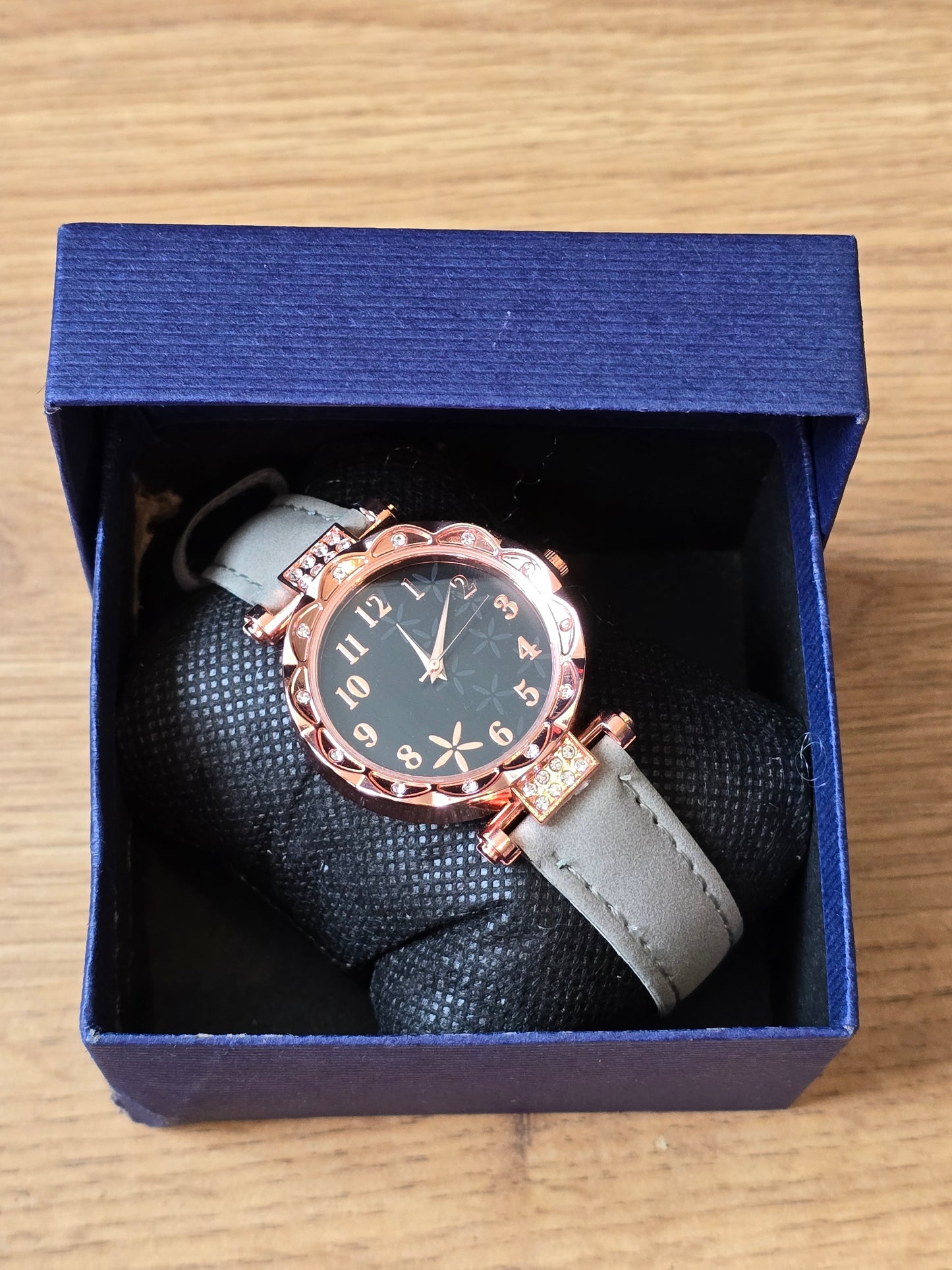Ladies Quartz Watch - Grey - New - 1