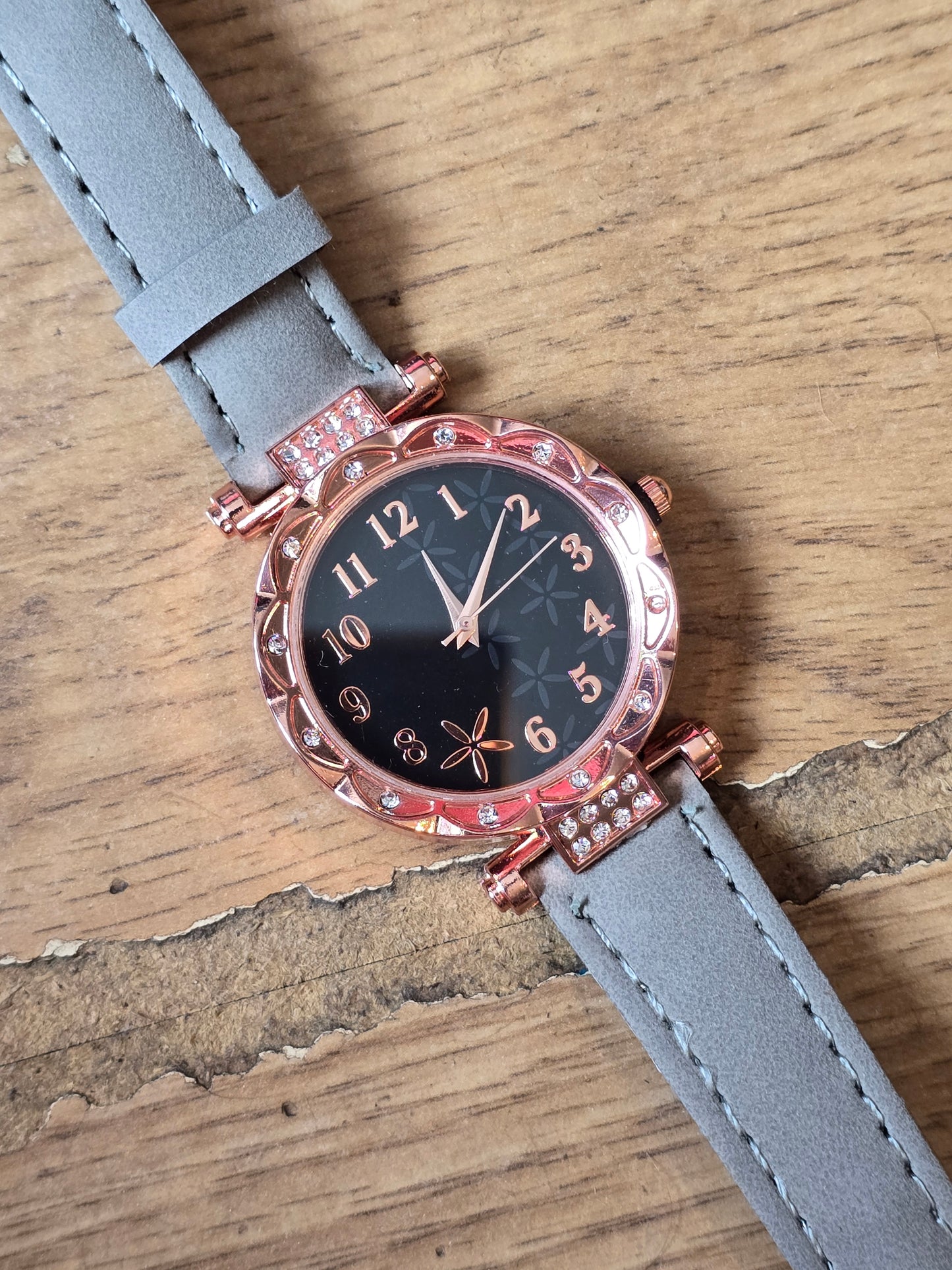 Ladies Quartz Watch - Grey - New - 1