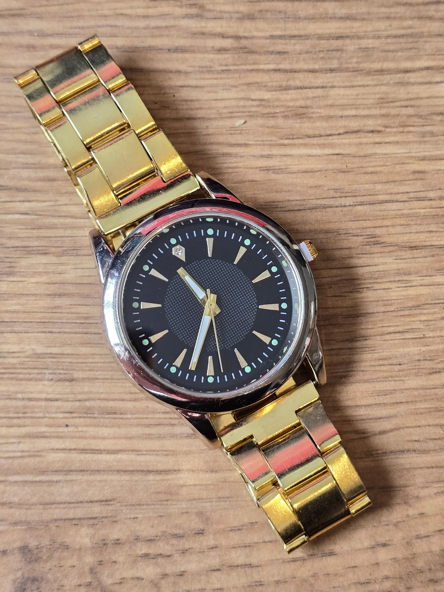 Mens Gold Coloured Quartz Watch - New
