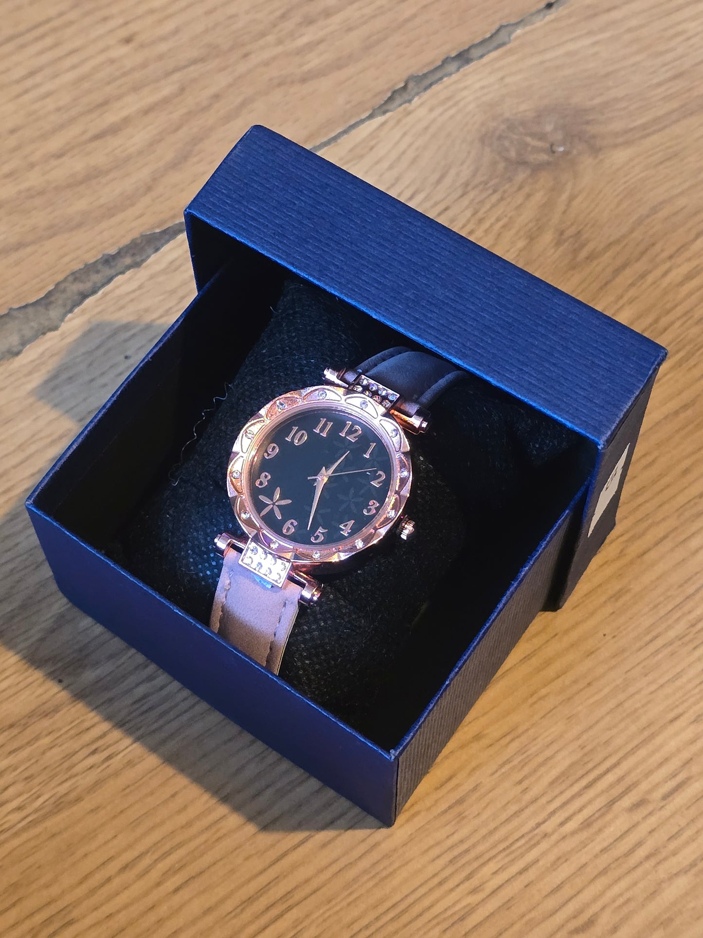 Ladies Quartz Watch - Pink - New - 1